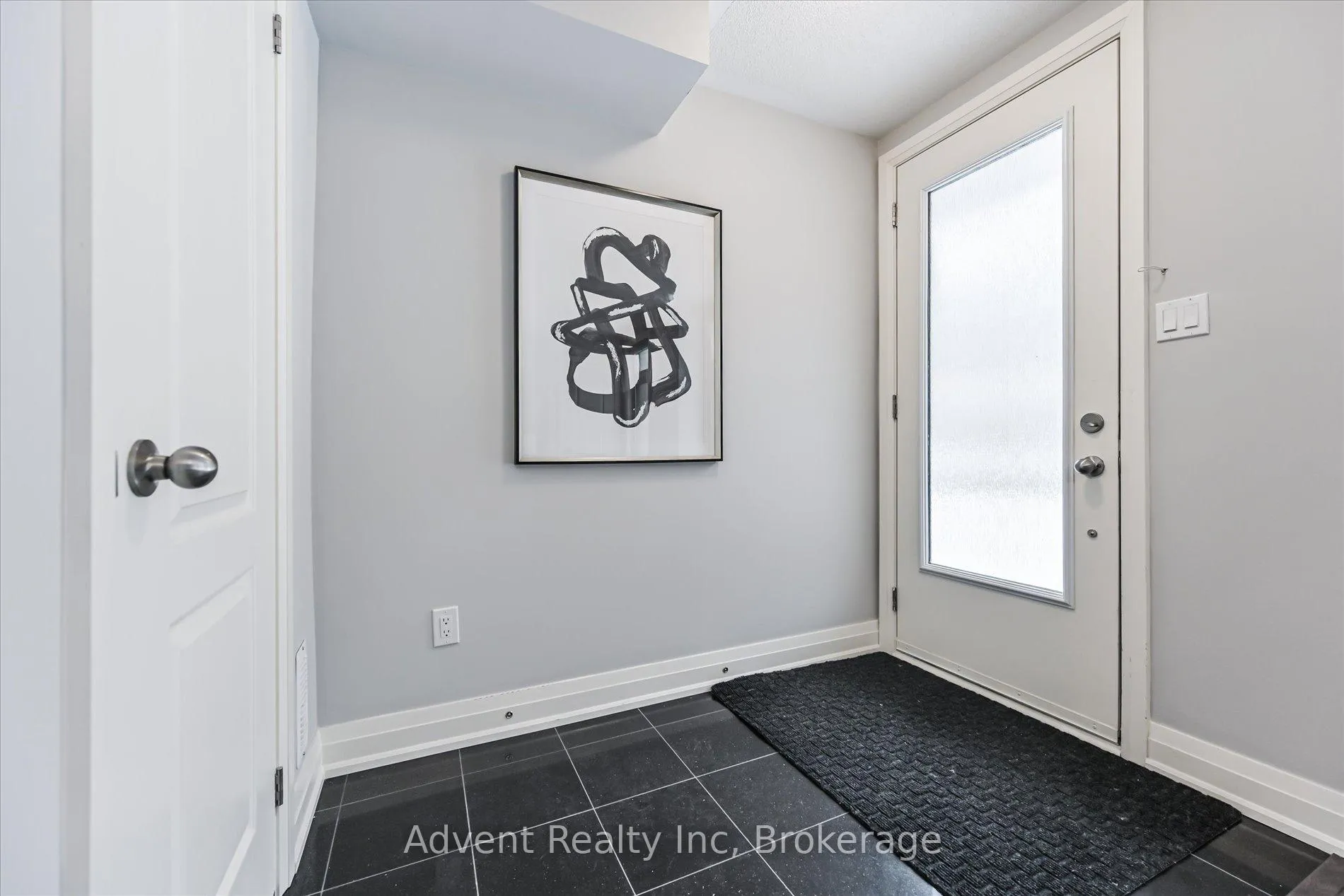 Photo 4 of 3936 Highway 7 E, Markham, Unionville — HOMEH