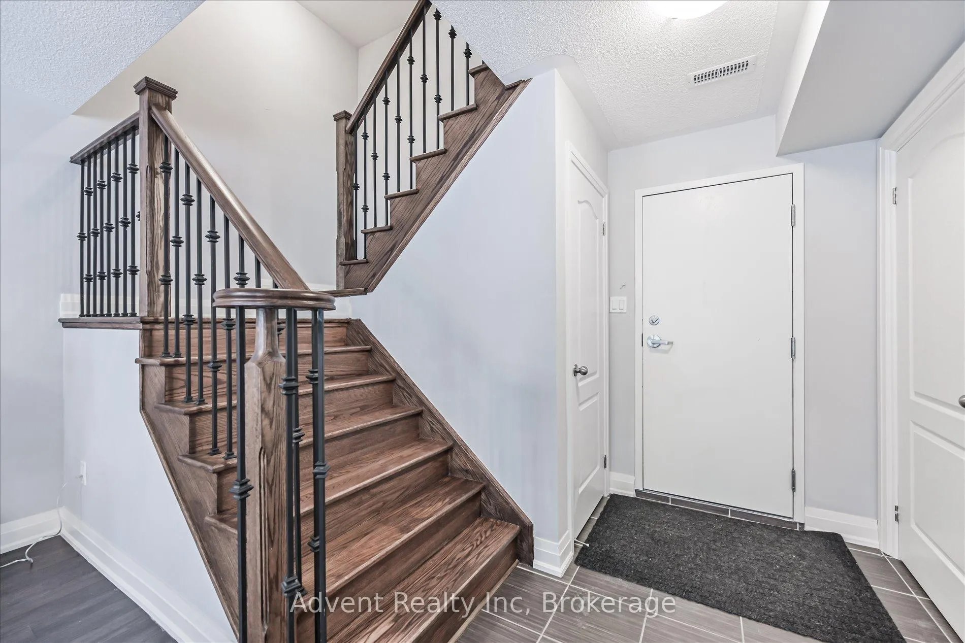 Photo 5 of 3936 Highway 7 E, Markham, Unionville — HOMEH
