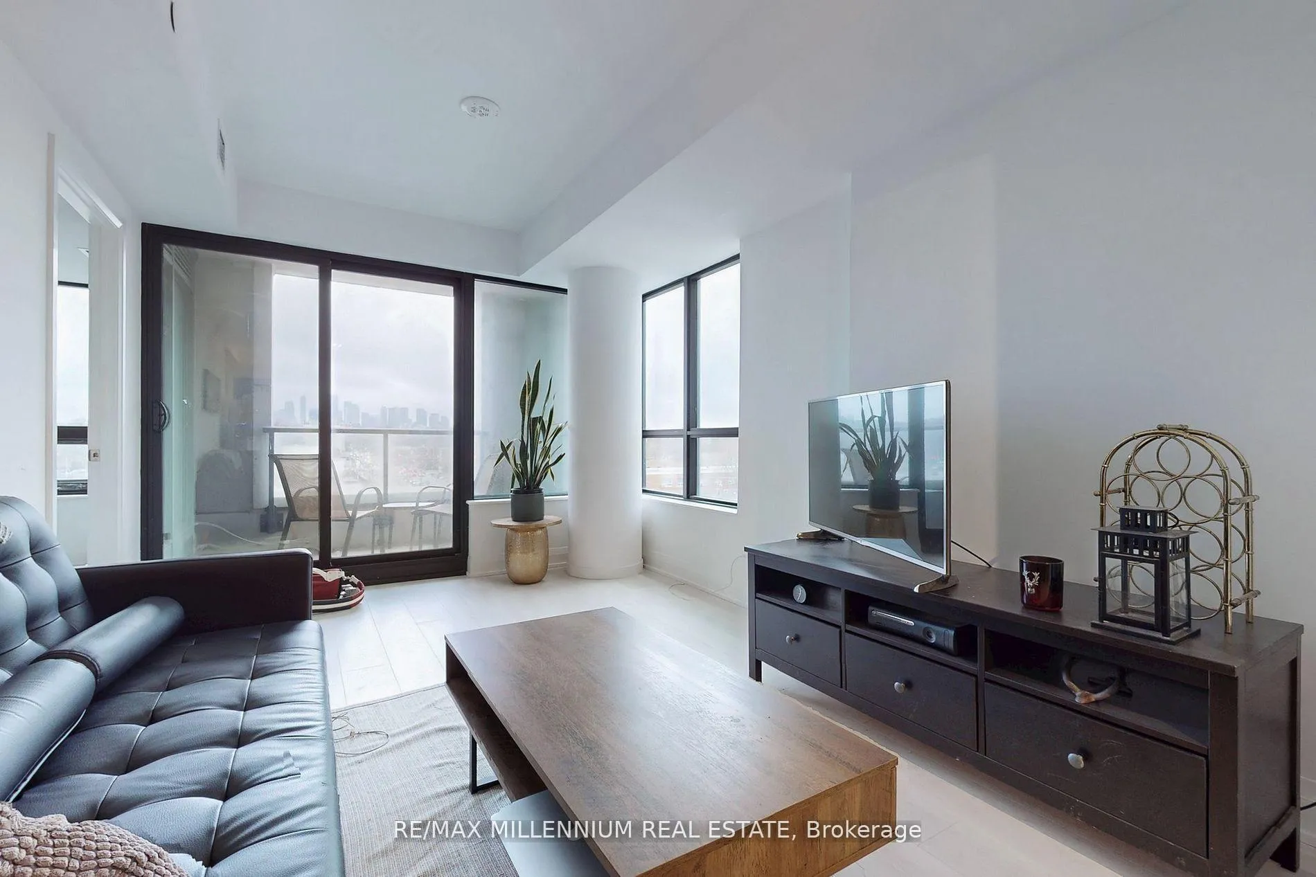 Photo 9 of Unit 520, 33 Frederick Todd Way, Toronto, Thorncliffe Park — HOMEH