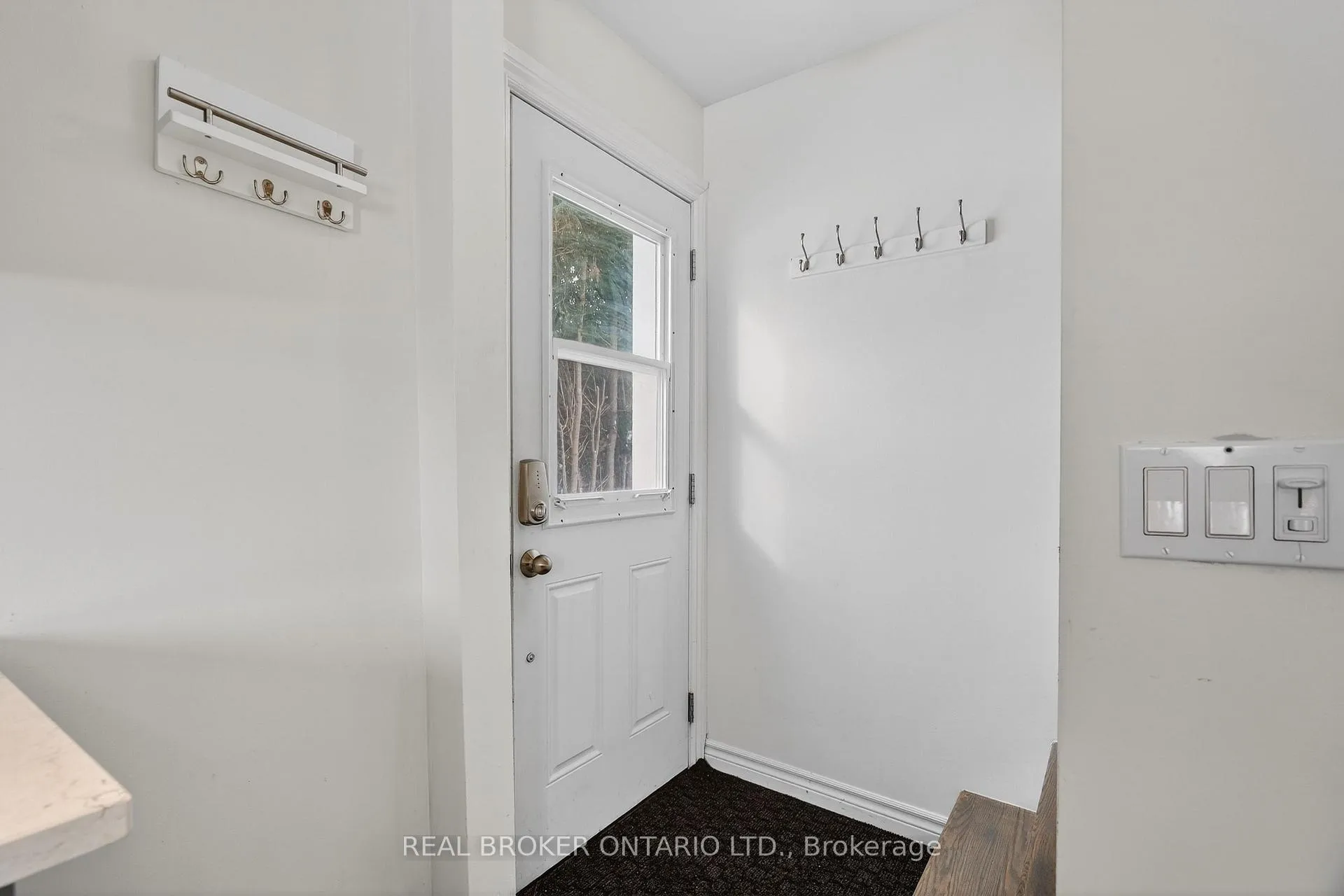 Photo 5 of 9488 Wellington Rd 124, Erin, Rural Erin — HOMEH