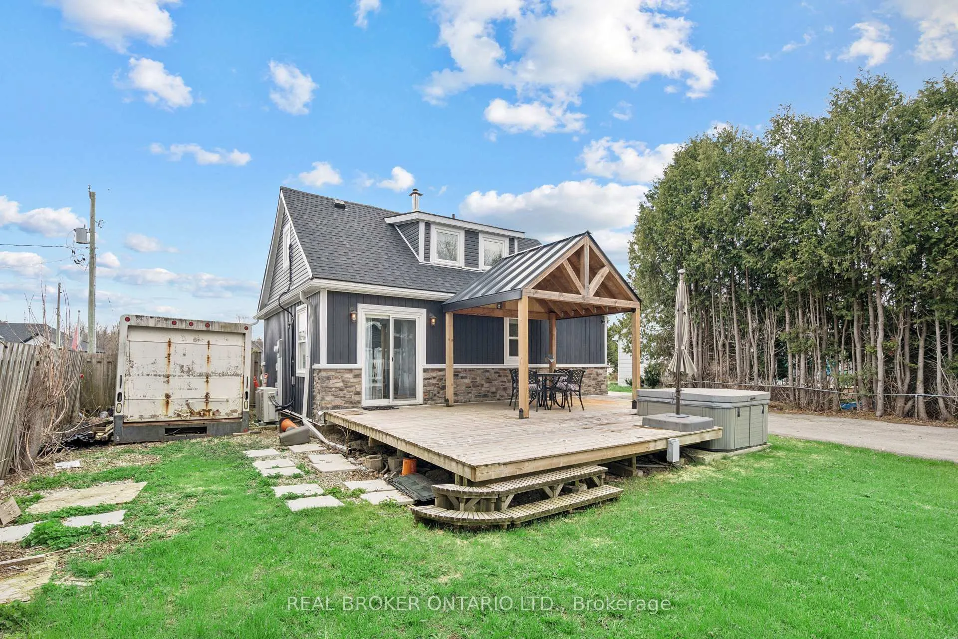 Photo 37 of 9488 Wellington Rd 124, Erin, Rural Erin — HOMEH