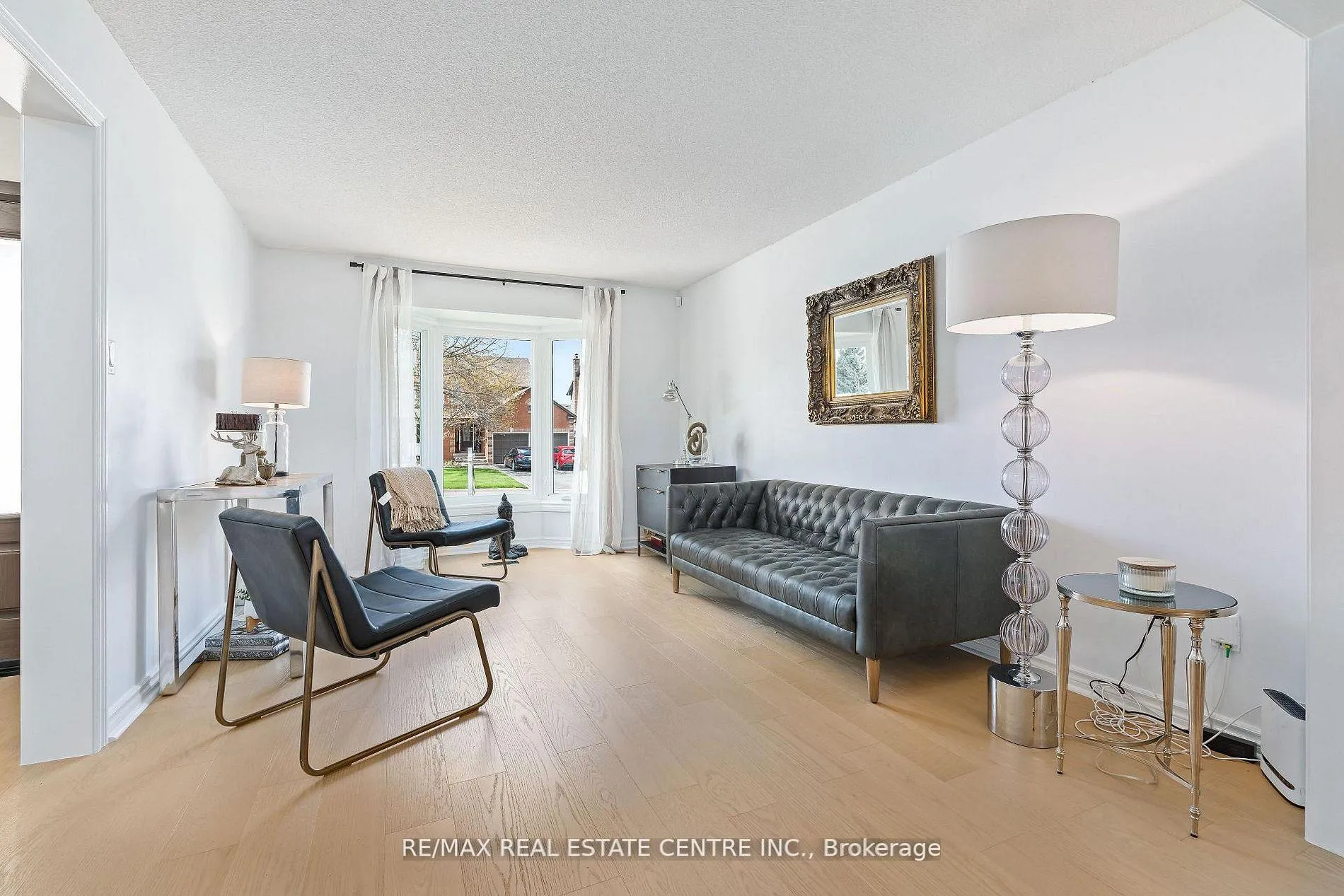 Photo 16 of 20 Nixon Crescent, Halton Hills, Georgetown — HOMEH