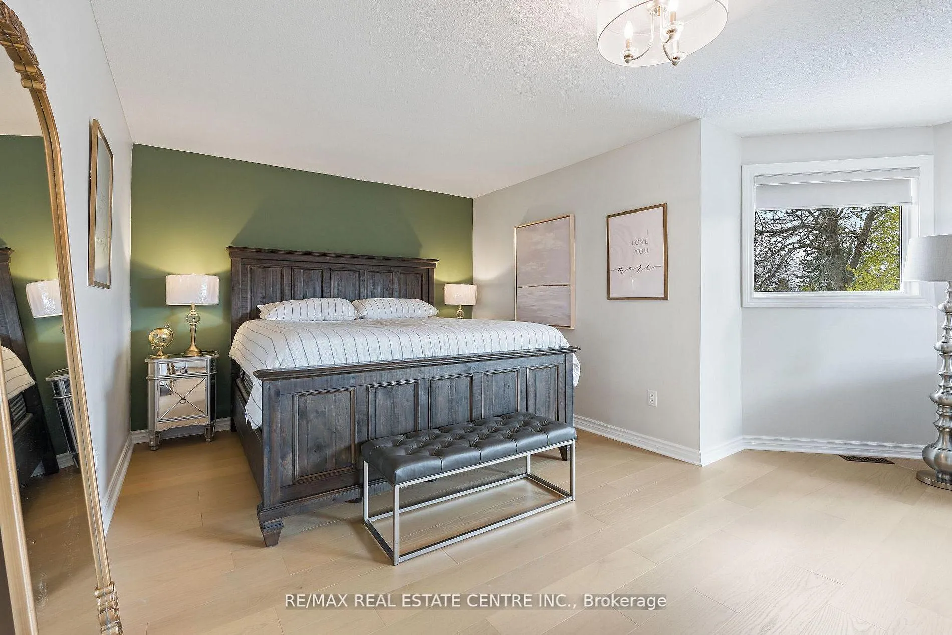 Photo 18 of 20 Nixon Crescent, Halton Hills, Georgetown — HOMEH