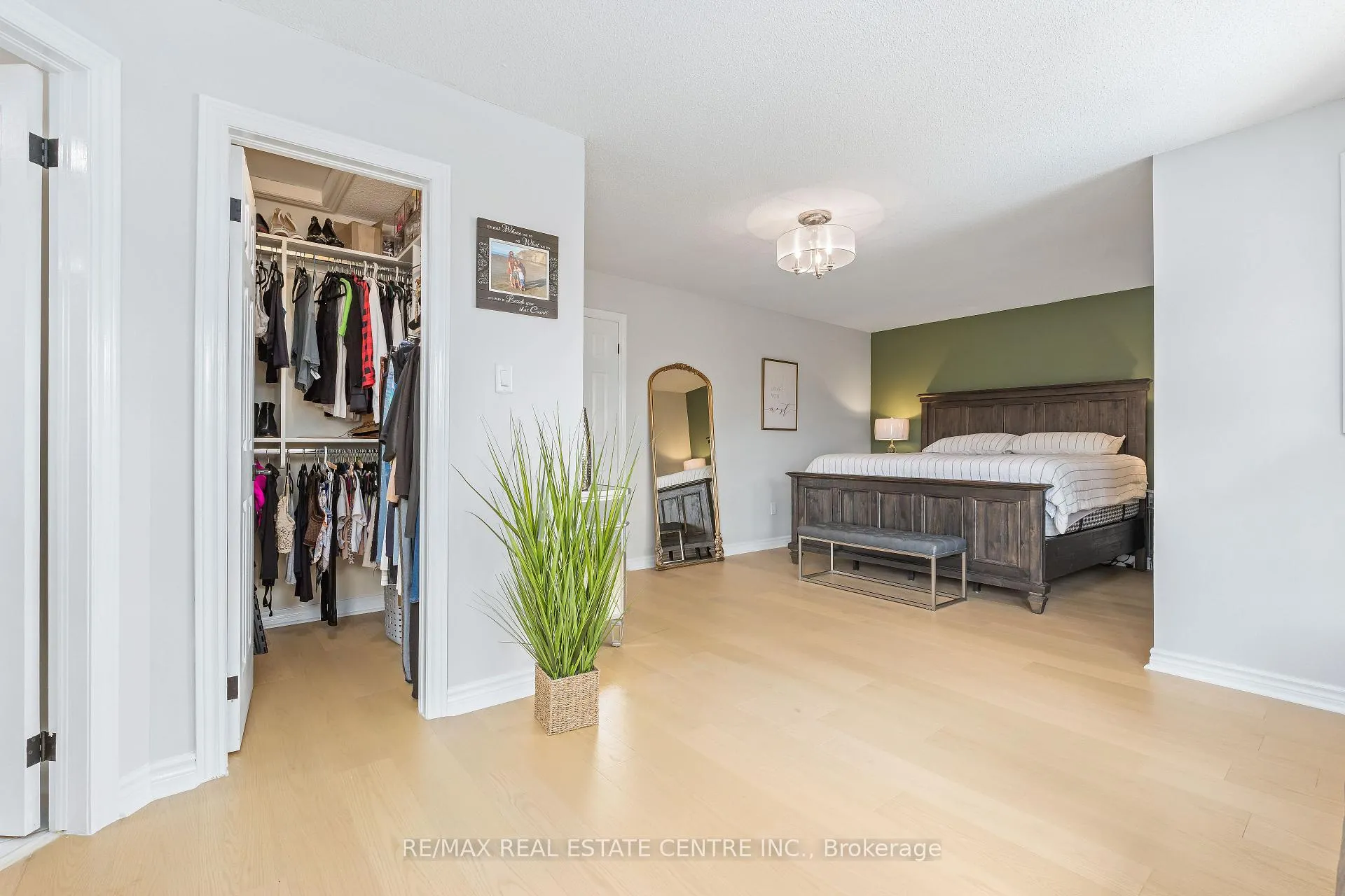 Photo 26 of 20 Nixon Crescent, Halton Hills, Georgetown — HOMEH