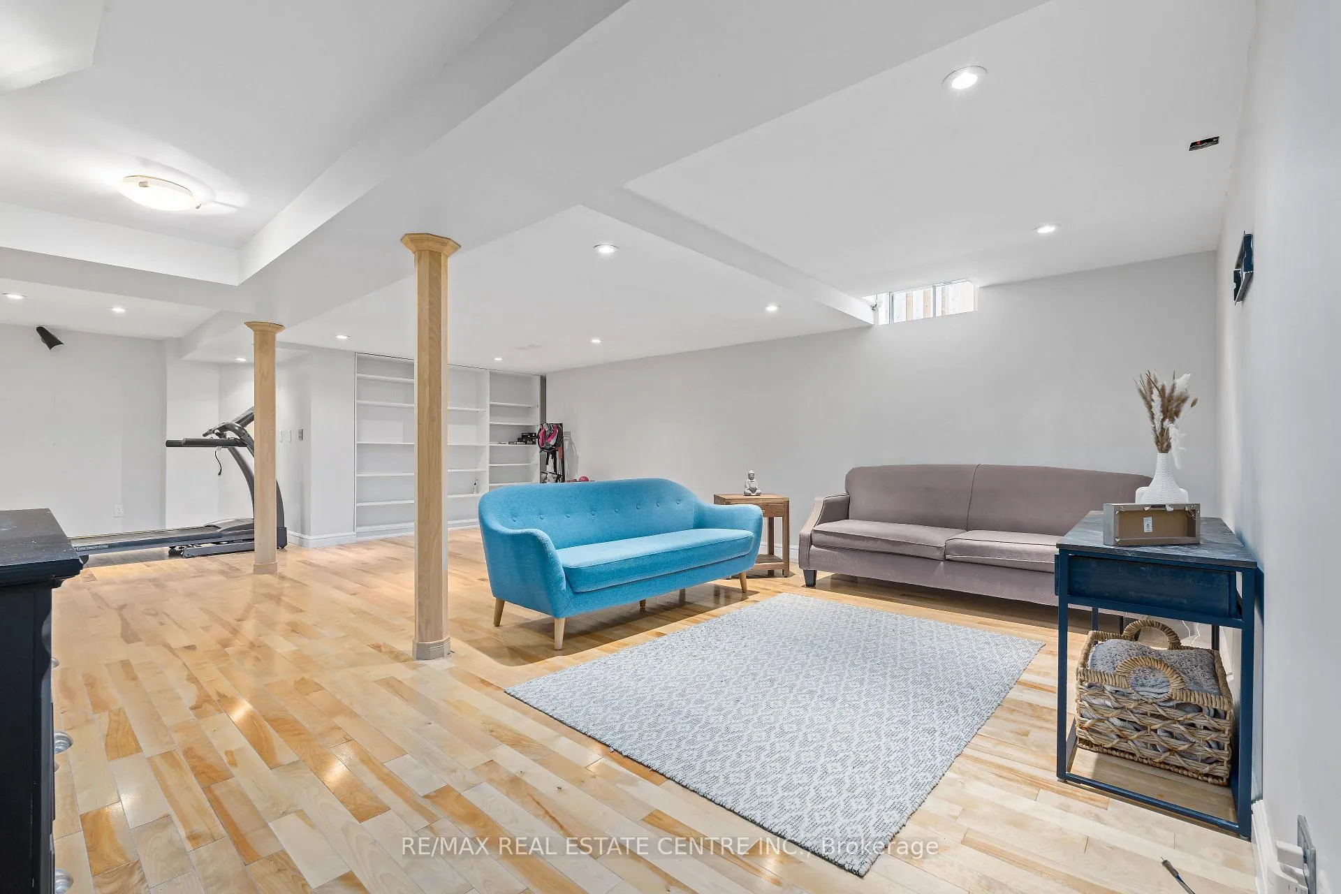 Photo 33 of 20 Nixon Crescent, Halton Hills, Georgetown — HOMEH