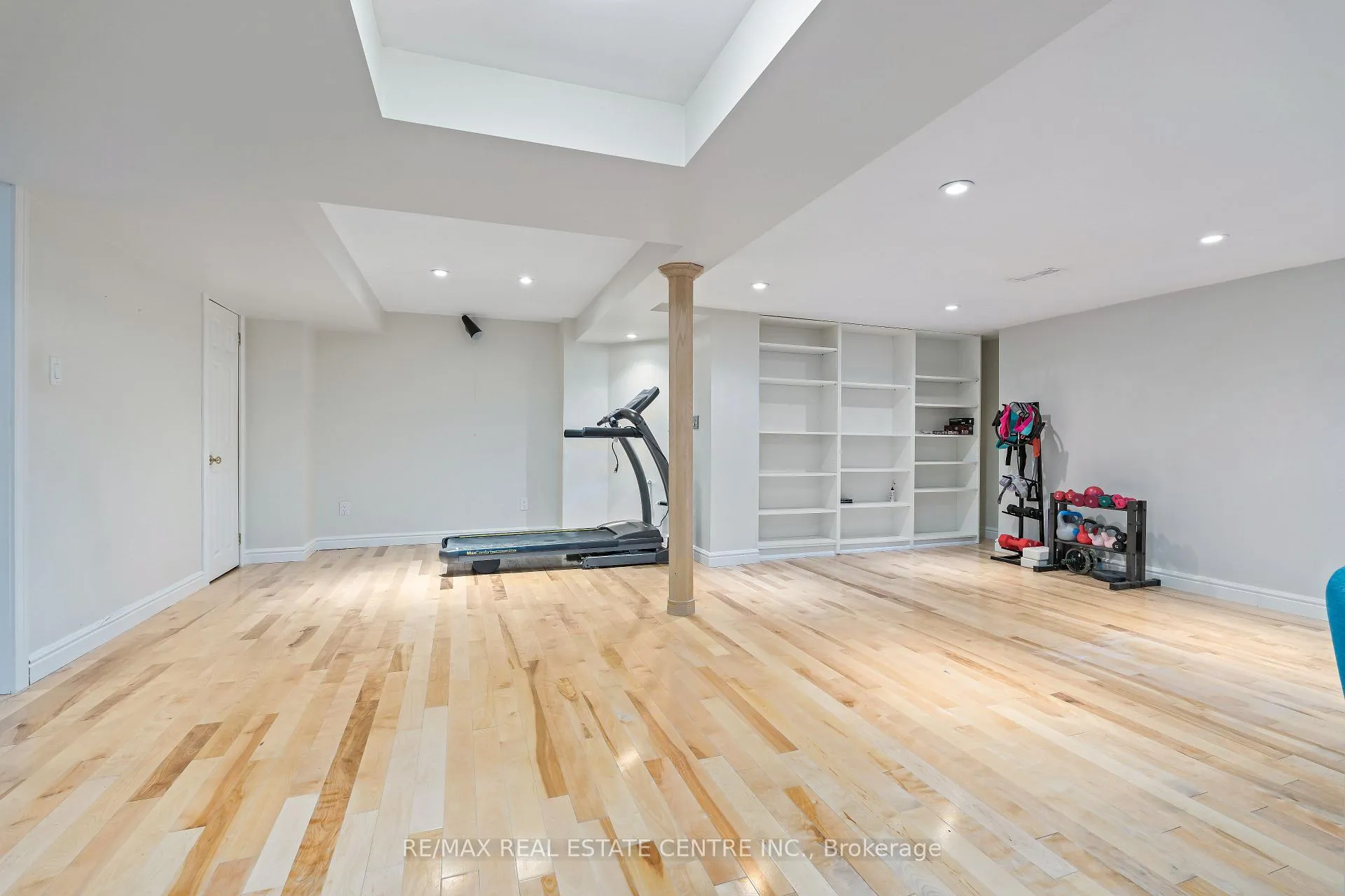 Photo 34 of 20 Nixon Crescent, Halton Hills, Georgetown — HOMEH