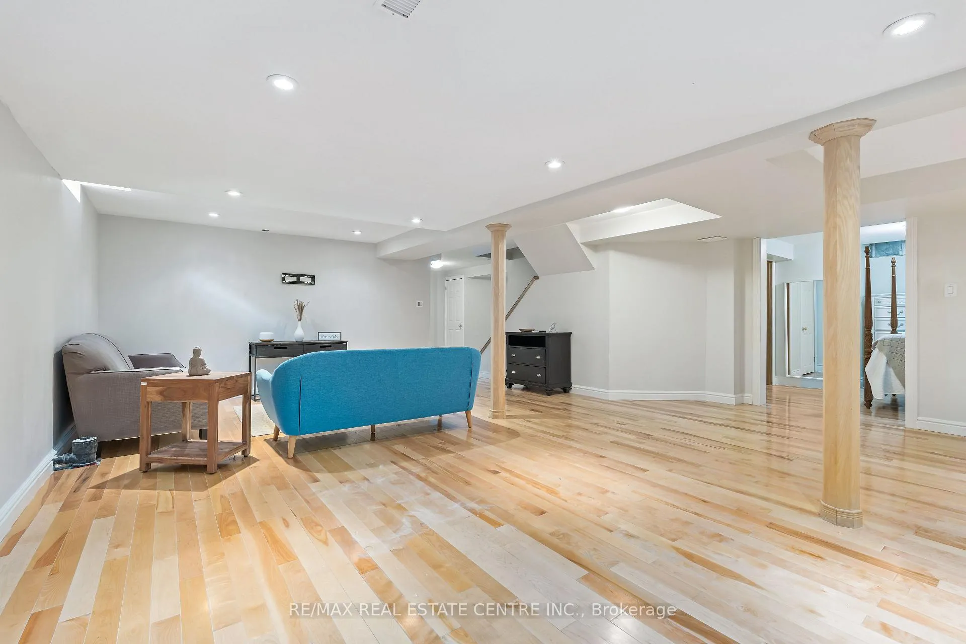 Photo 36 of 20 Nixon Crescent, Halton Hills, Georgetown — HOMEH