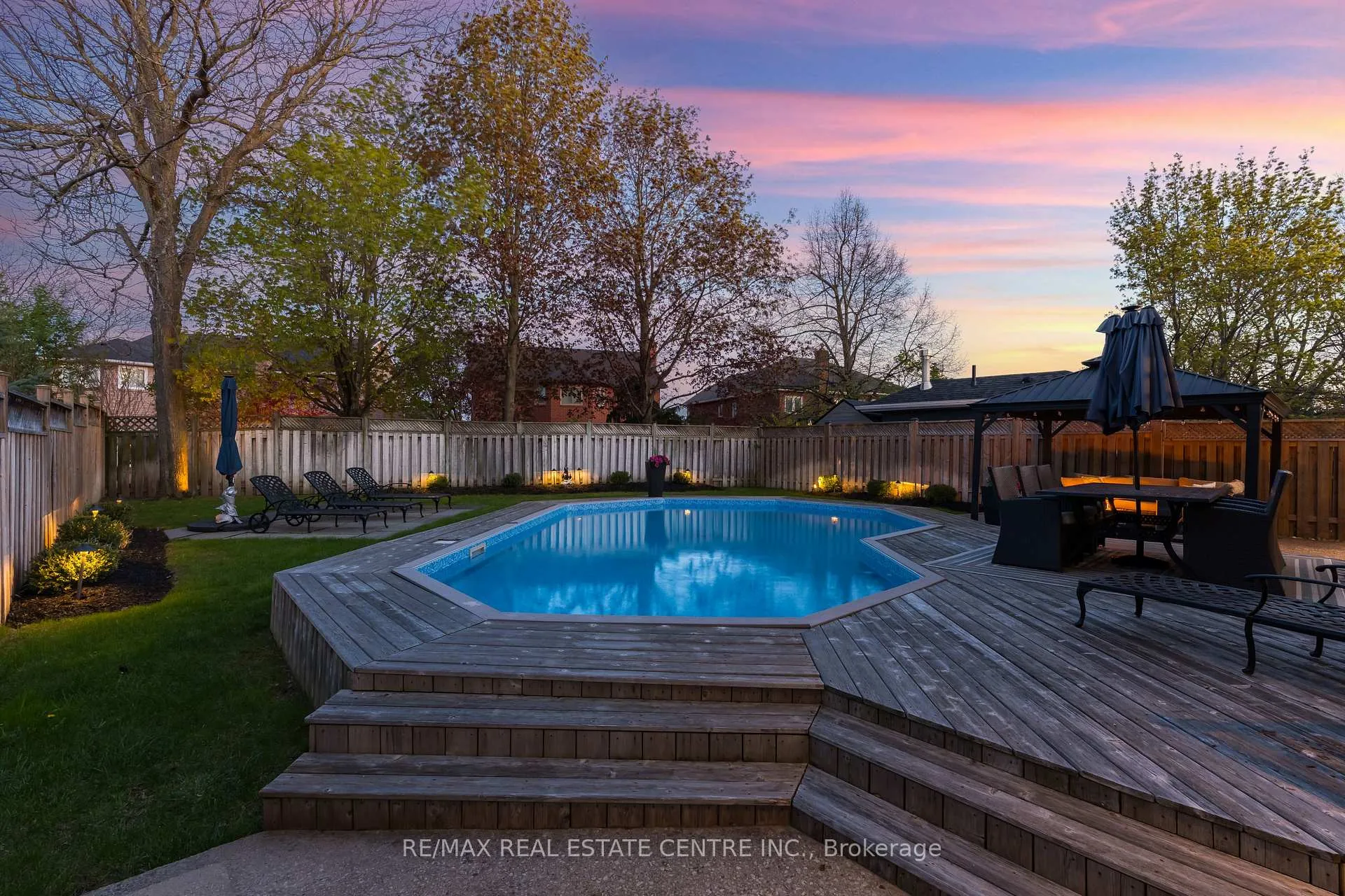 Photo 43 of 20 Nixon Crescent, Halton Hills, Georgetown — HOMEH