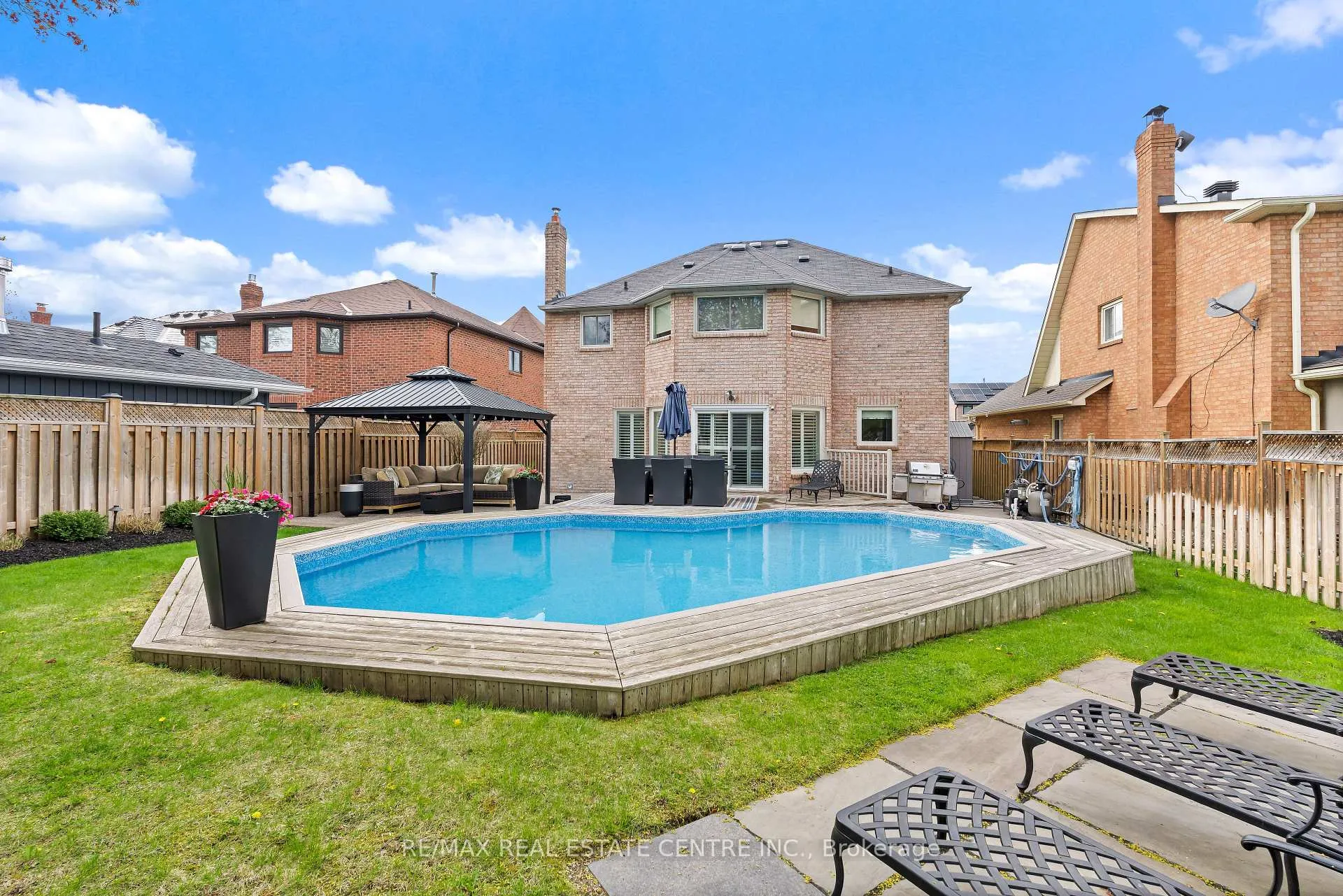 Photo 47 of 20 Nixon Crescent, Halton Hills, Georgetown — HOMEH