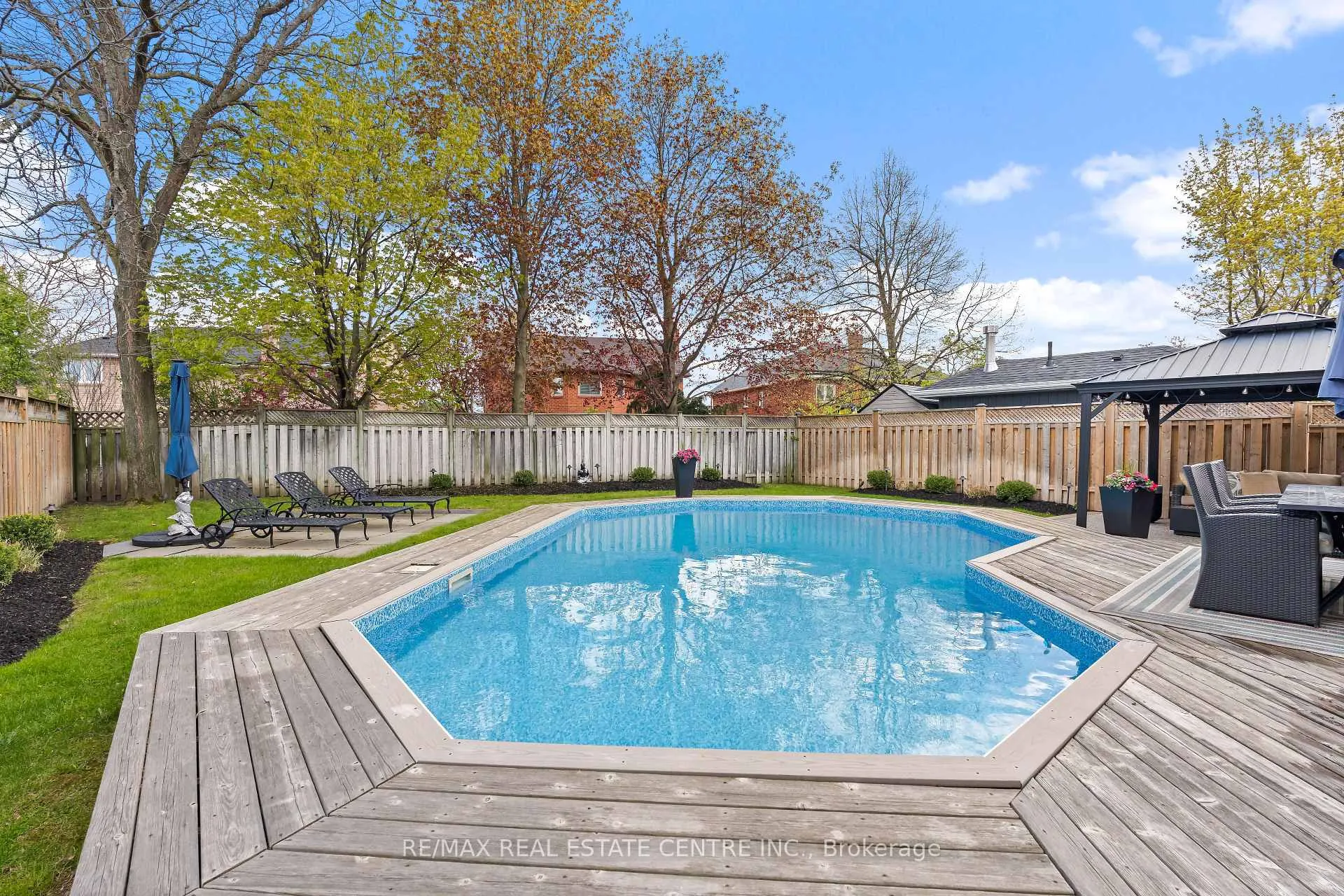 Photo 48 of 20 Nixon Crescent, Halton Hills, Georgetown — HOMEH