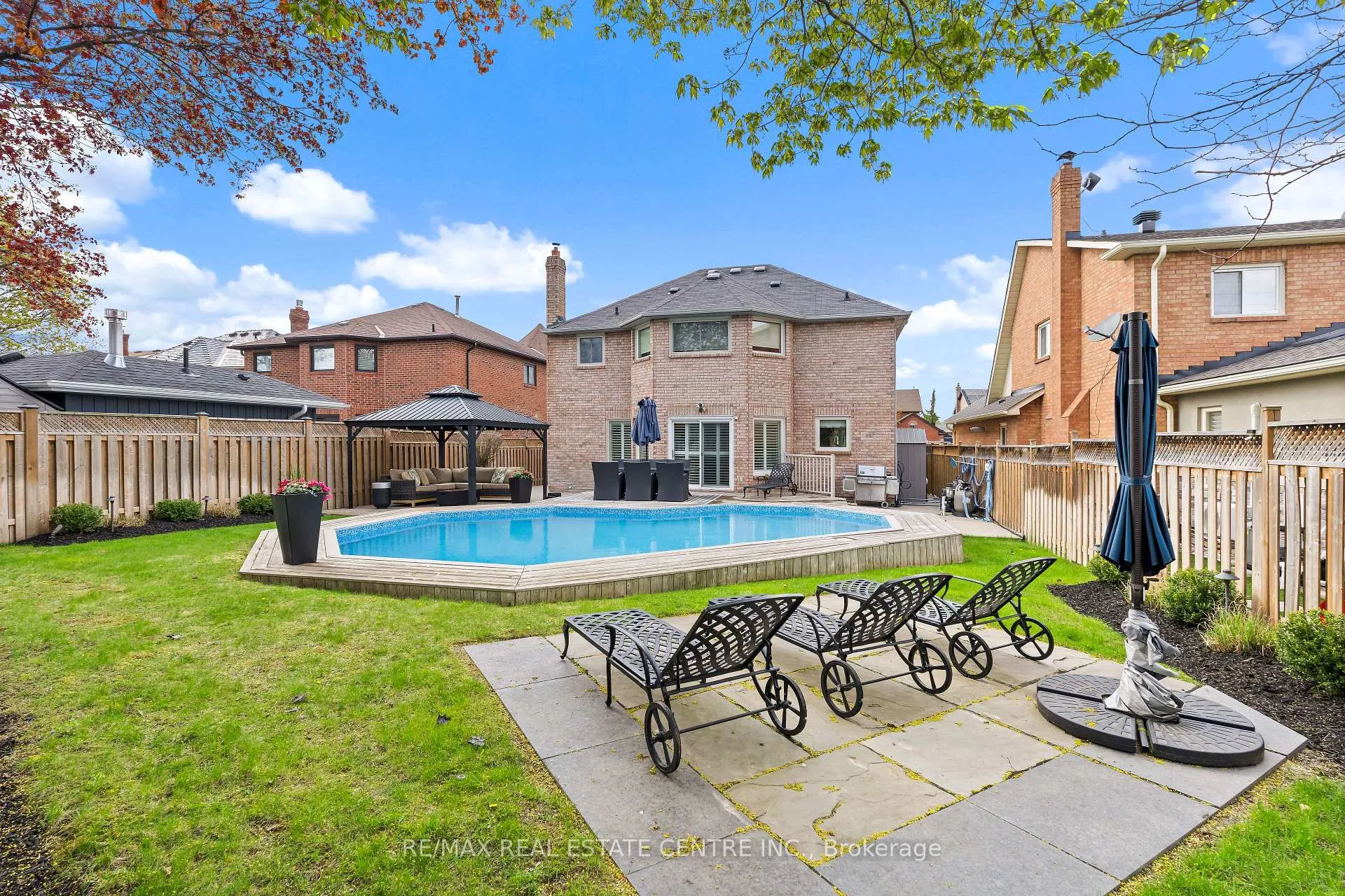 Photo 49 of 20 Nixon Crescent, Halton Hills, Georgetown — HOMEH