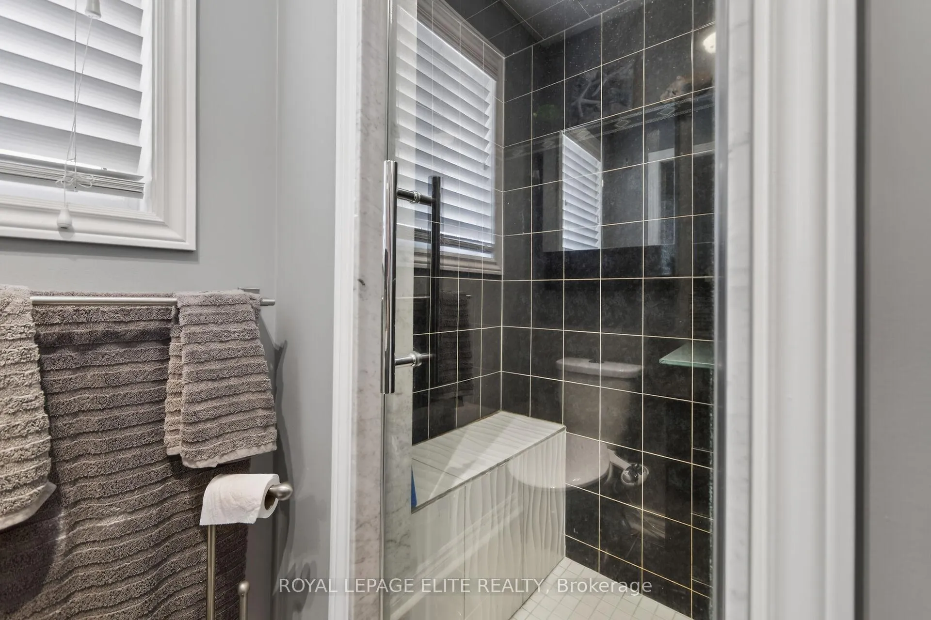 Photo 22 of 155 Pringle Drive, Barrie, Edgehill Drive — HOMEH