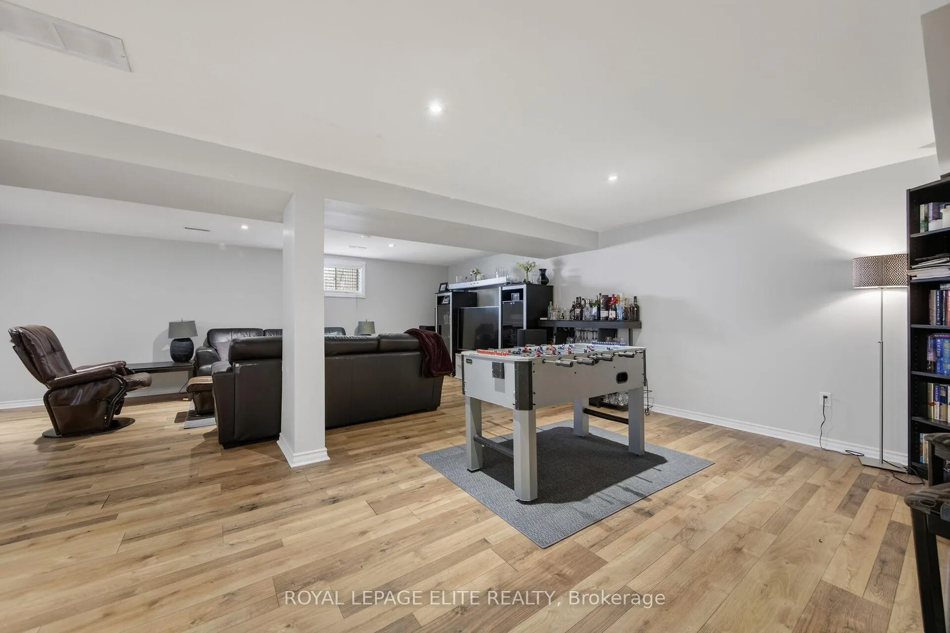 Photo 30 of 155 Pringle Drive, Barrie, Edgehill Drive — HOMEH
