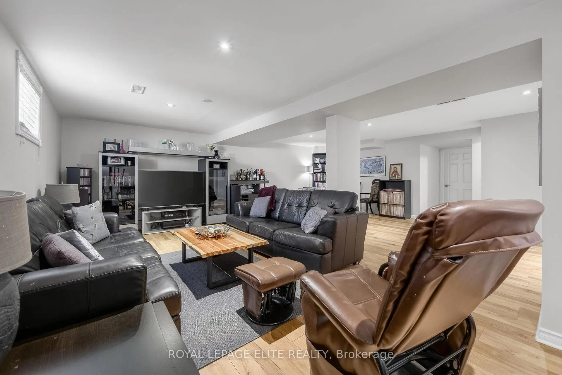 Photo 34 of 155 Pringle Drive, Barrie, Edgehill Drive — HOMEH