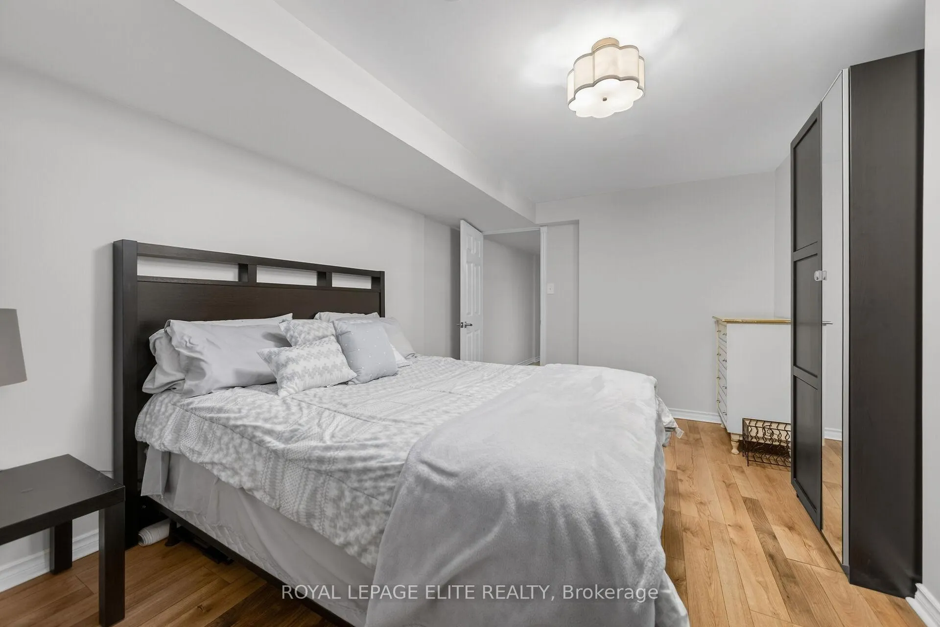 Photo 37 of 155 Pringle Drive, Barrie, Edgehill Drive — HOMEH