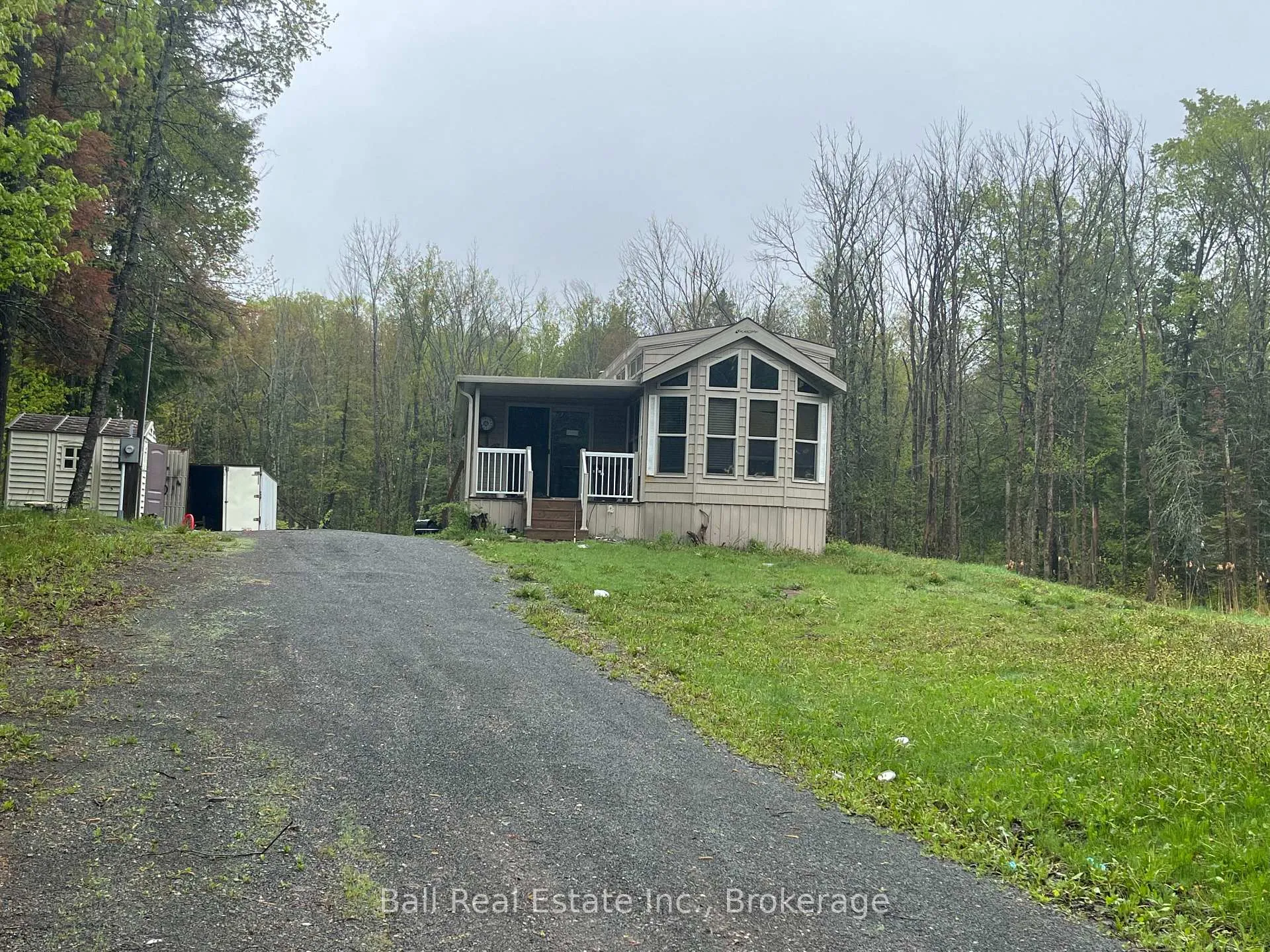 Photo of 1594 North Steenburg Lake Road