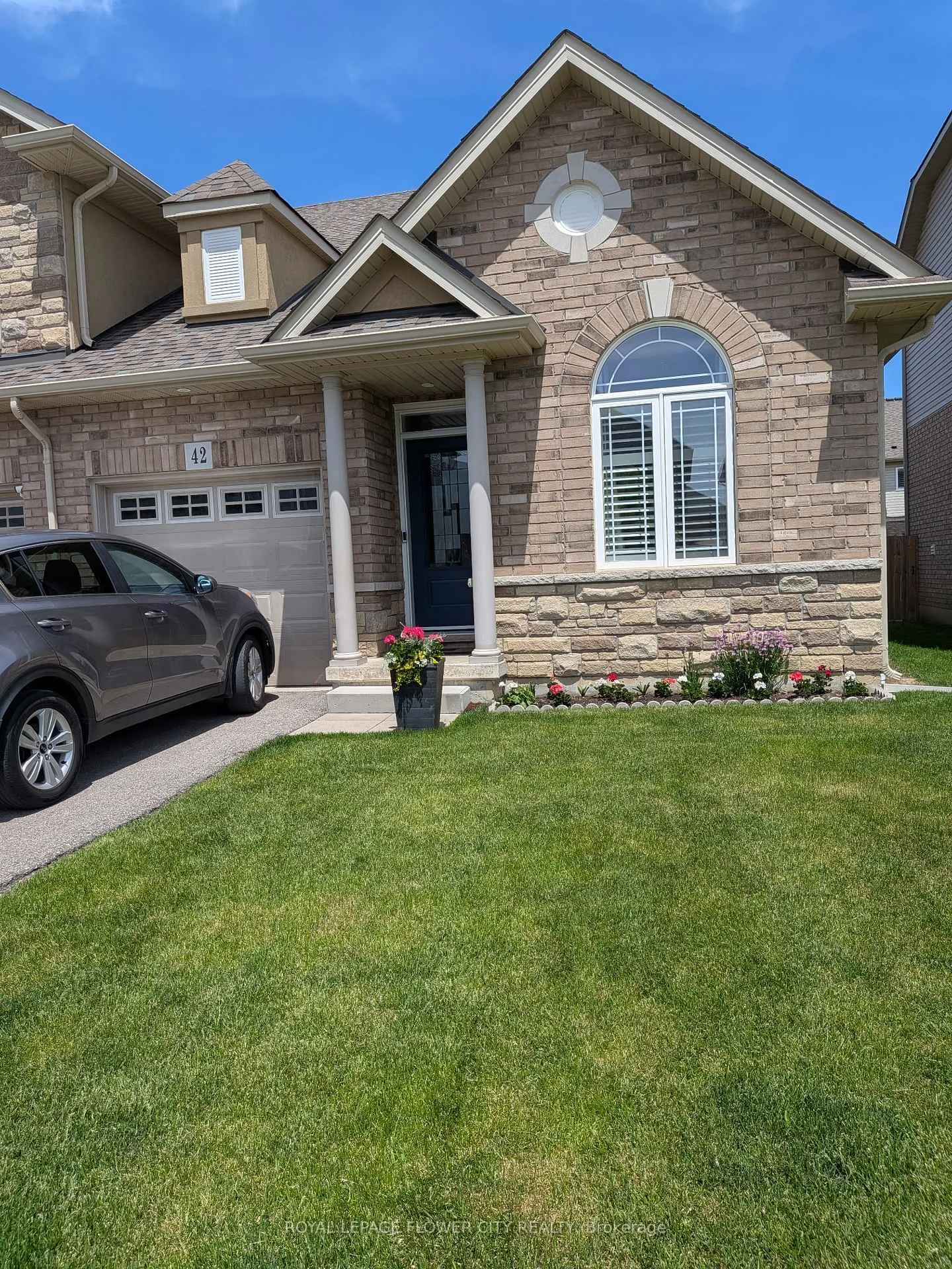 Photo 1 of 42 Cittadella Boulevard, Hamilton, Rural Glanbrook — HOMEH