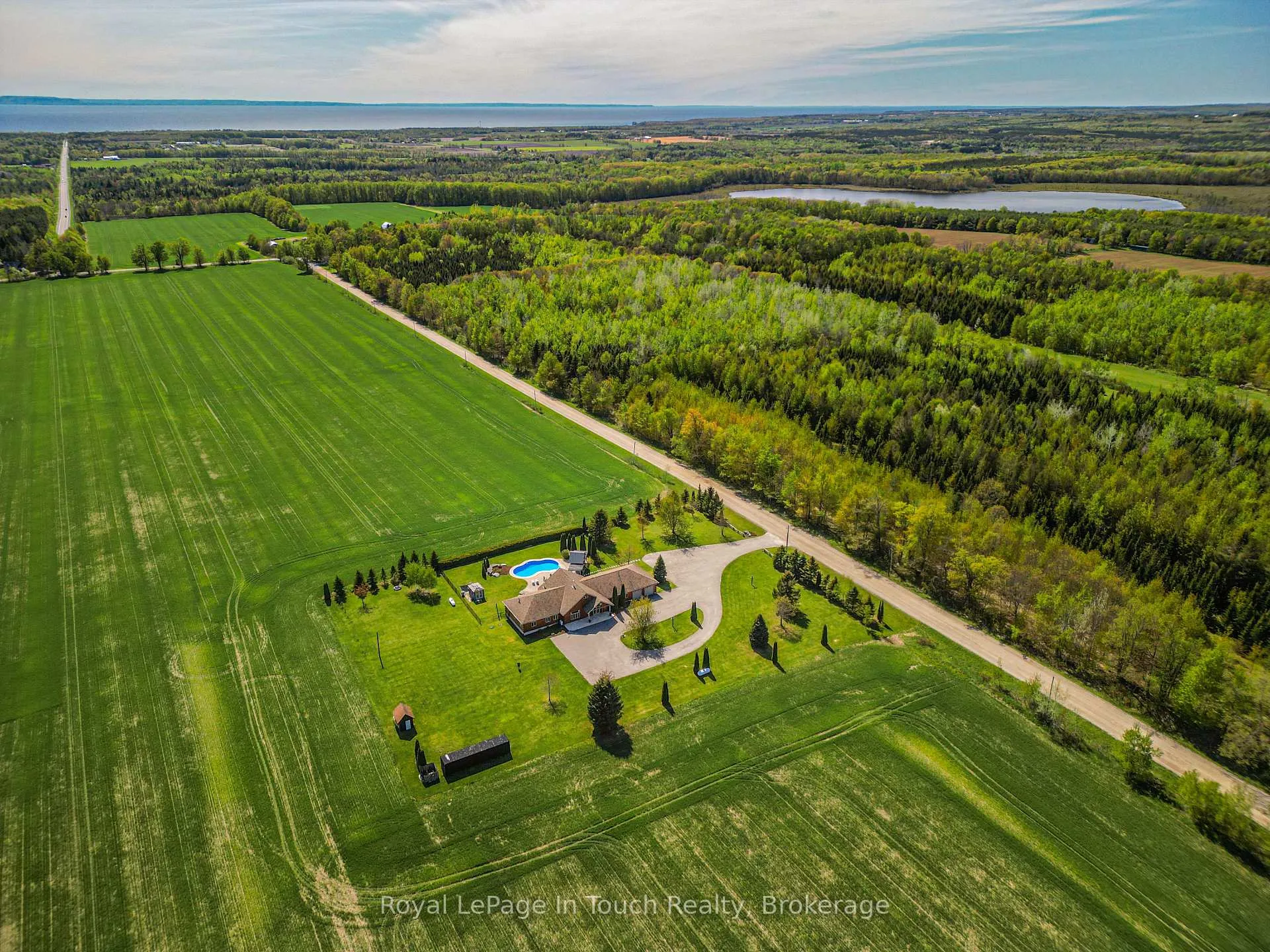 Photo 8 of 79 Old School House Road, Tiny, Rural Tiny — HOMEH