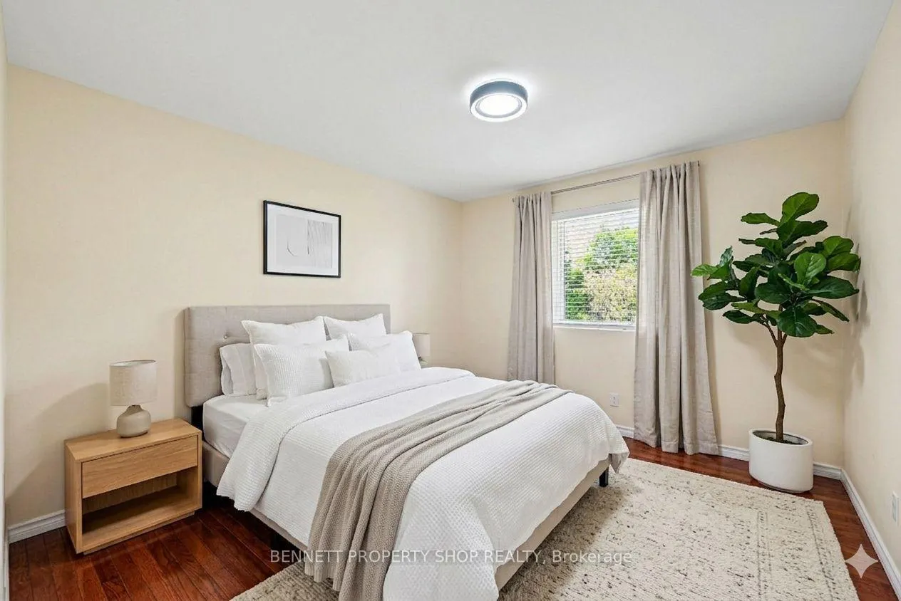 Photo 9 of 875 Kenyon Crescent, Cornwall — HOMEH