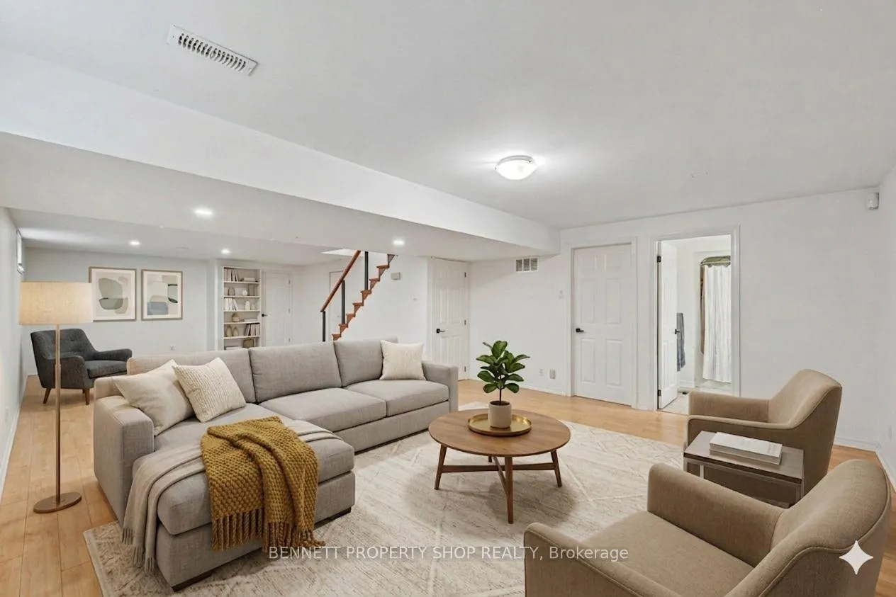 Photo 11 of 875 Kenyon Crescent, Cornwall — HOMEH