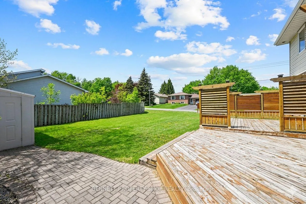 Photo 15 of 875 Kenyon Crescent, Cornwall — HOMEH