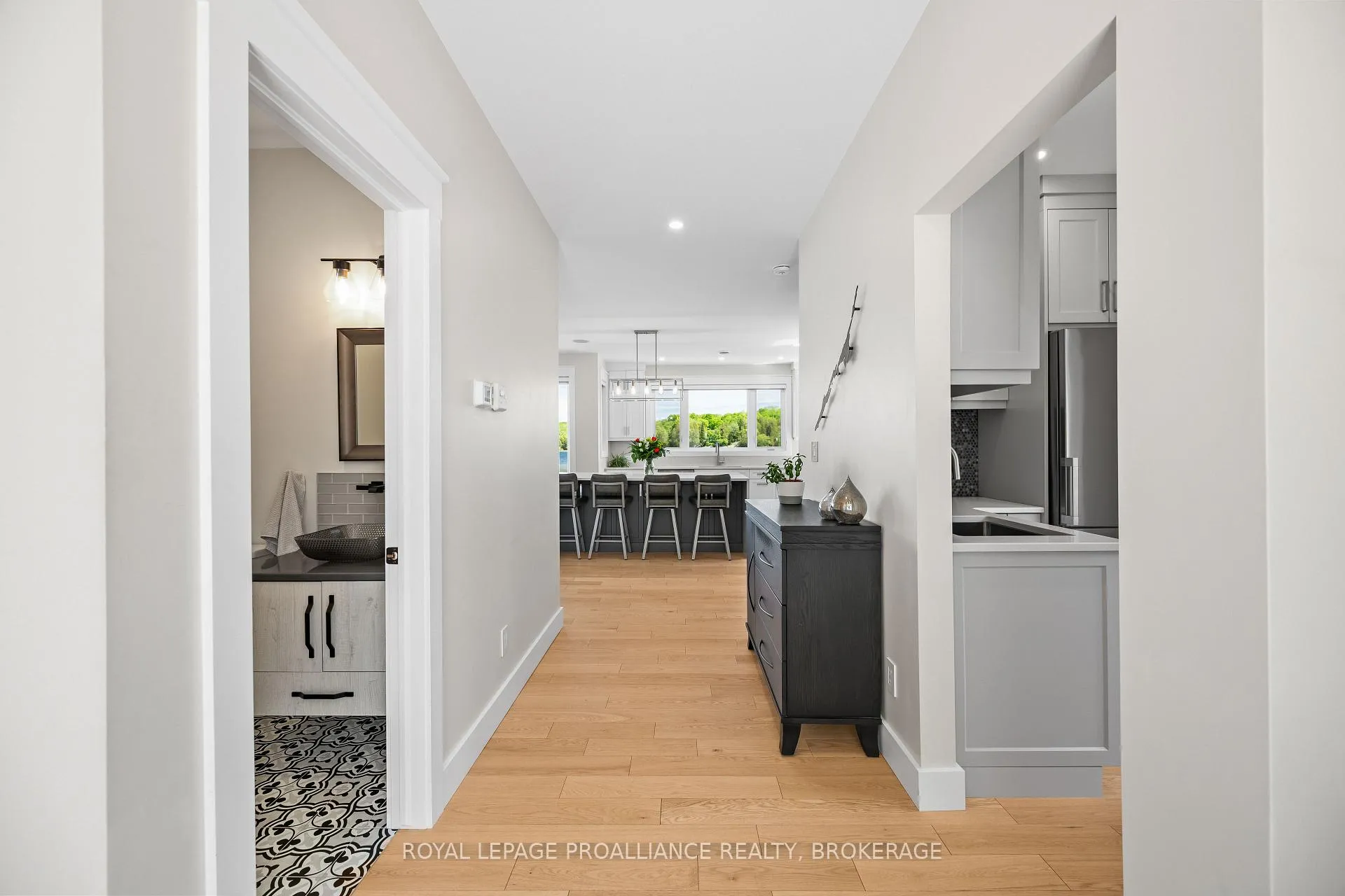 Photo 5 of 3370 Loughborough Drive, Kingston, City North of 401 — HOMEH