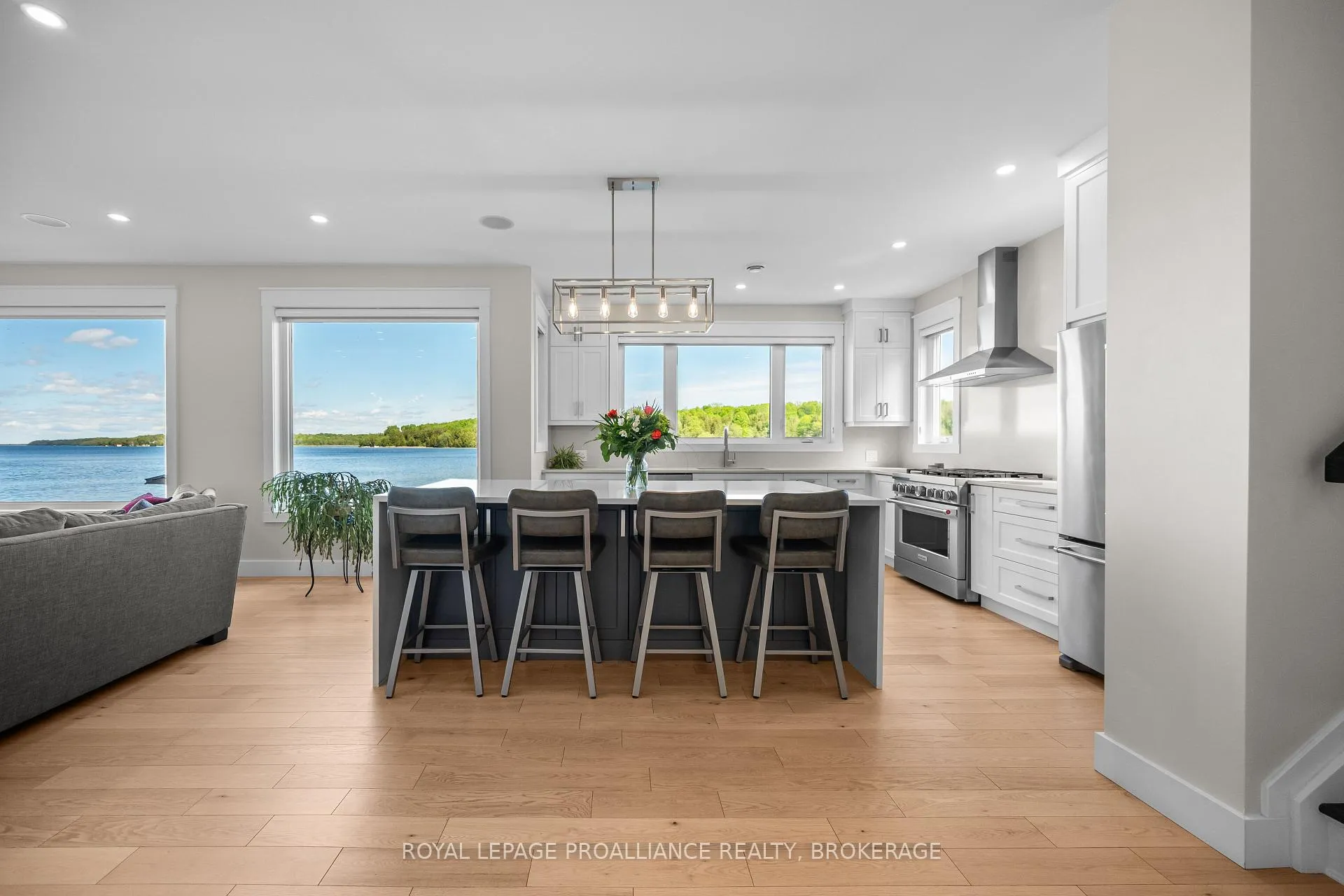 Photo 7 of 3370 Loughborough Drive, Kingston, City North of 401 — HOMEH