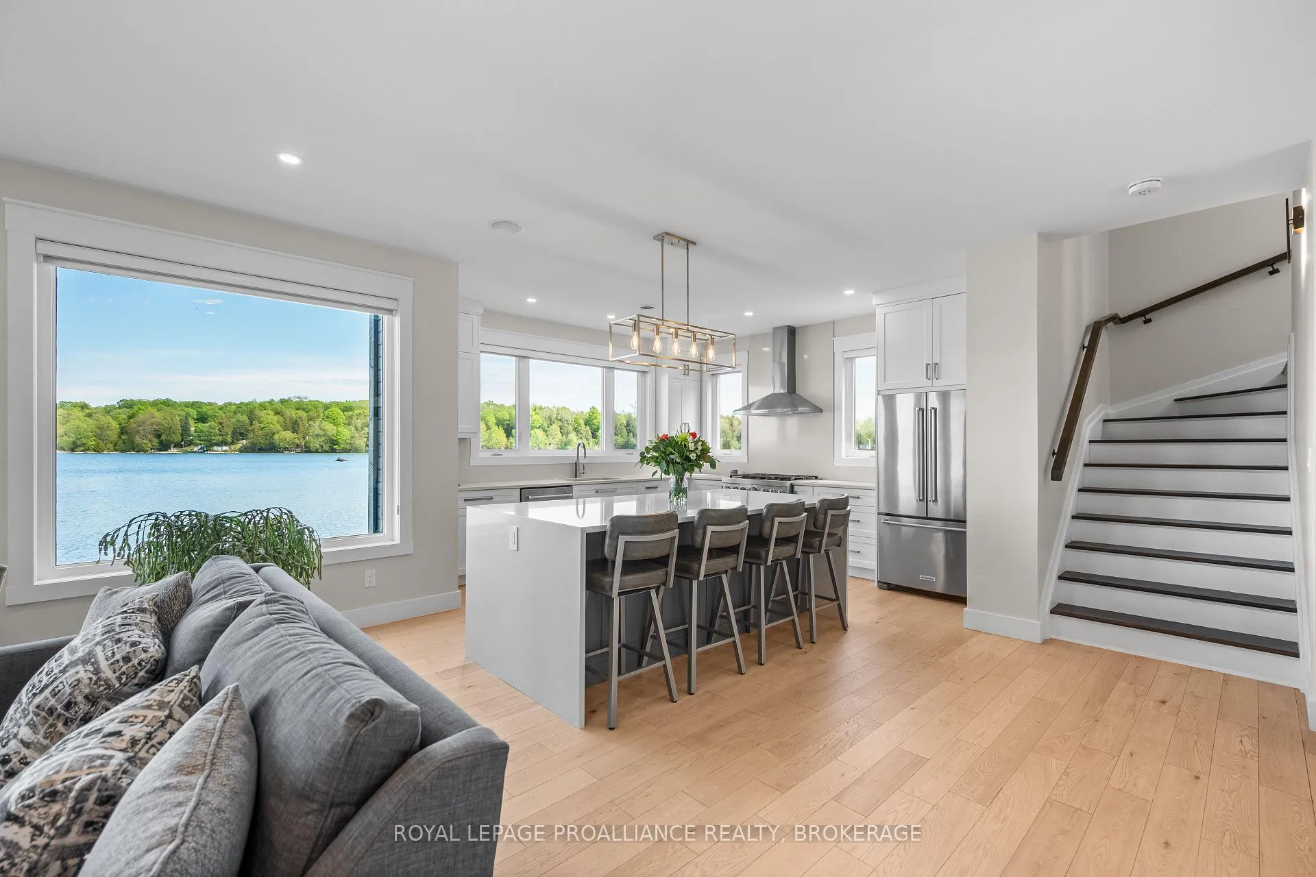 Photo 11 of 3370 Loughborough Drive, Kingston, City North of 401 — HOMEH