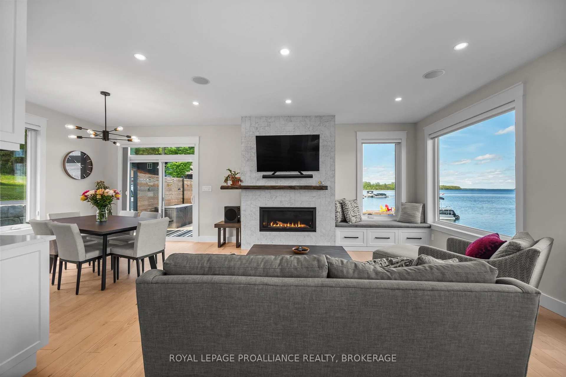 Photo 12 of 3370 Loughborough Drive, Kingston, City North of 401 — HOMEH