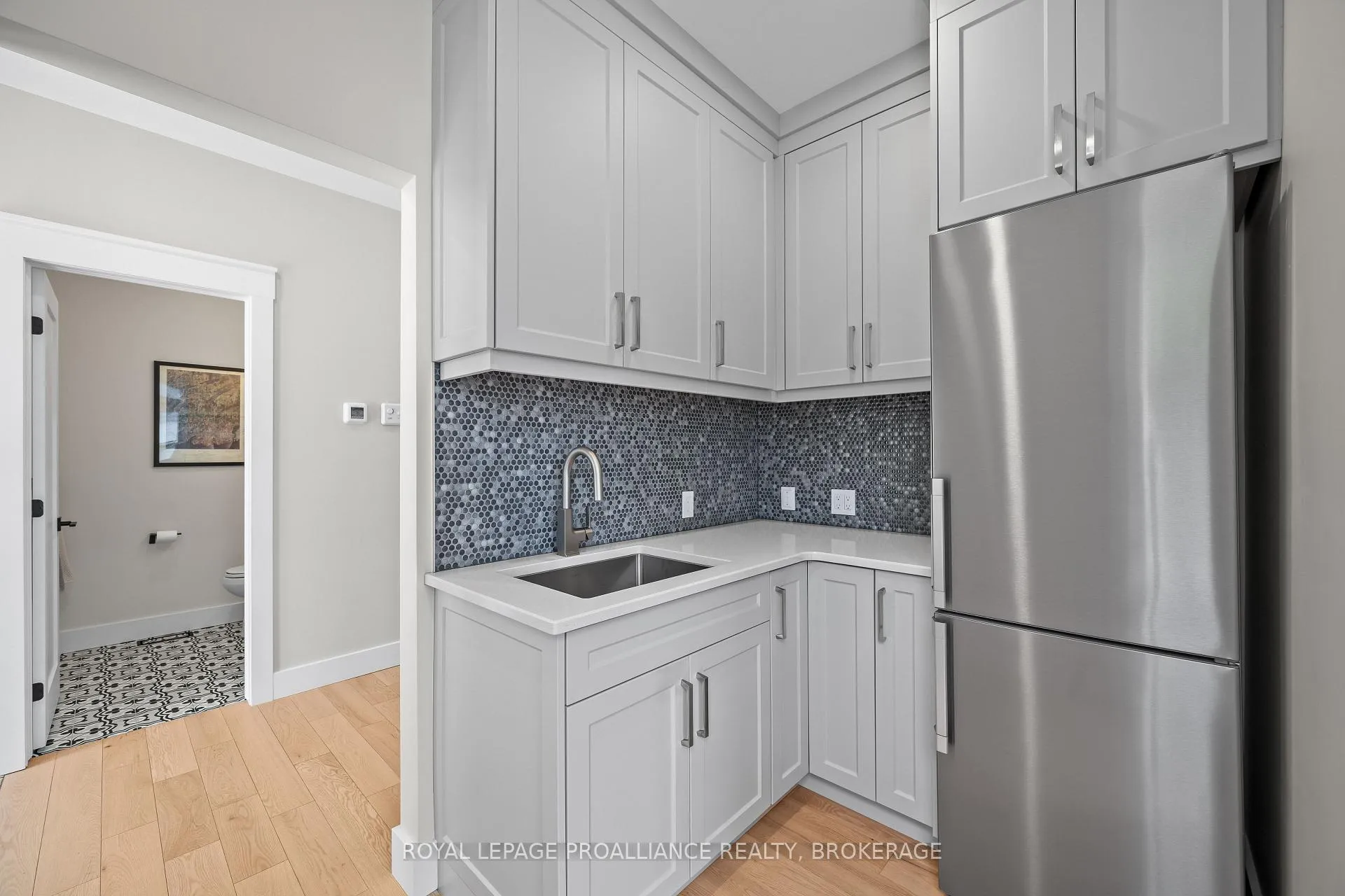 Photo 14 of 3370 Loughborough Drive, Kingston, City North of 401 — HOMEH