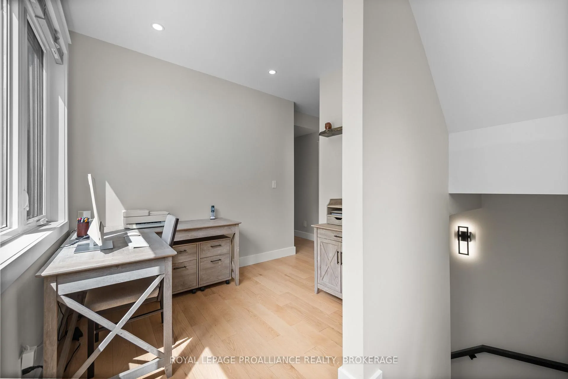 Photo 19 of 3370 Loughborough Drive, Kingston, City North of 401 — HOMEH