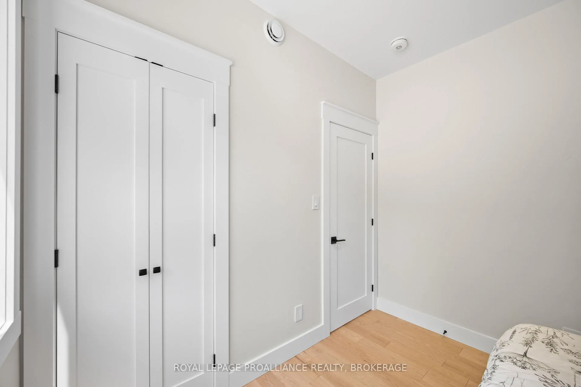 Photo 31 of 3370 Loughborough Drive, Kingston, City North of 401 — HOMEH