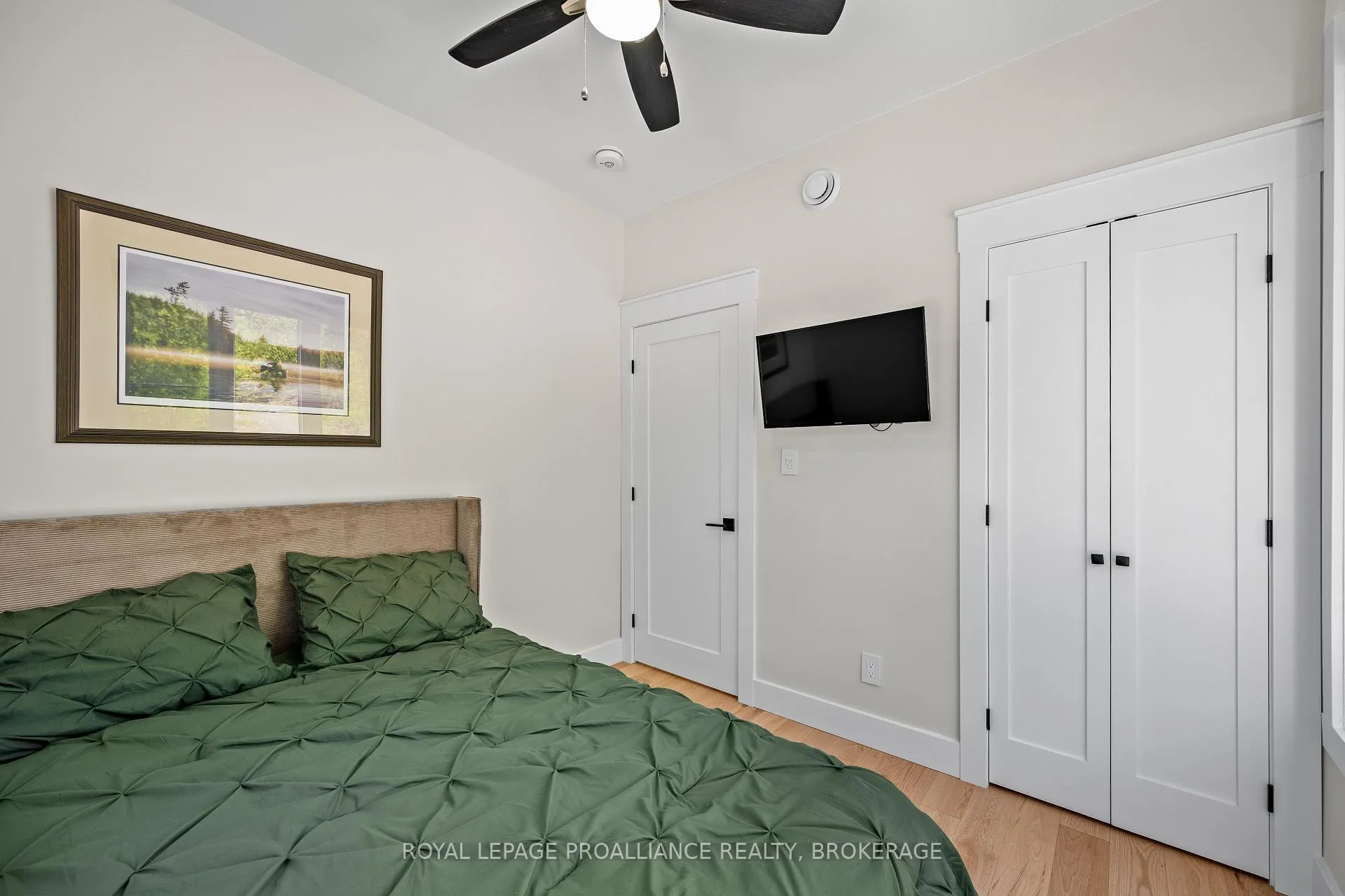 Photo 33 of 3370 Loughborough Drive, Kingston, City North of 401 — HOMEH