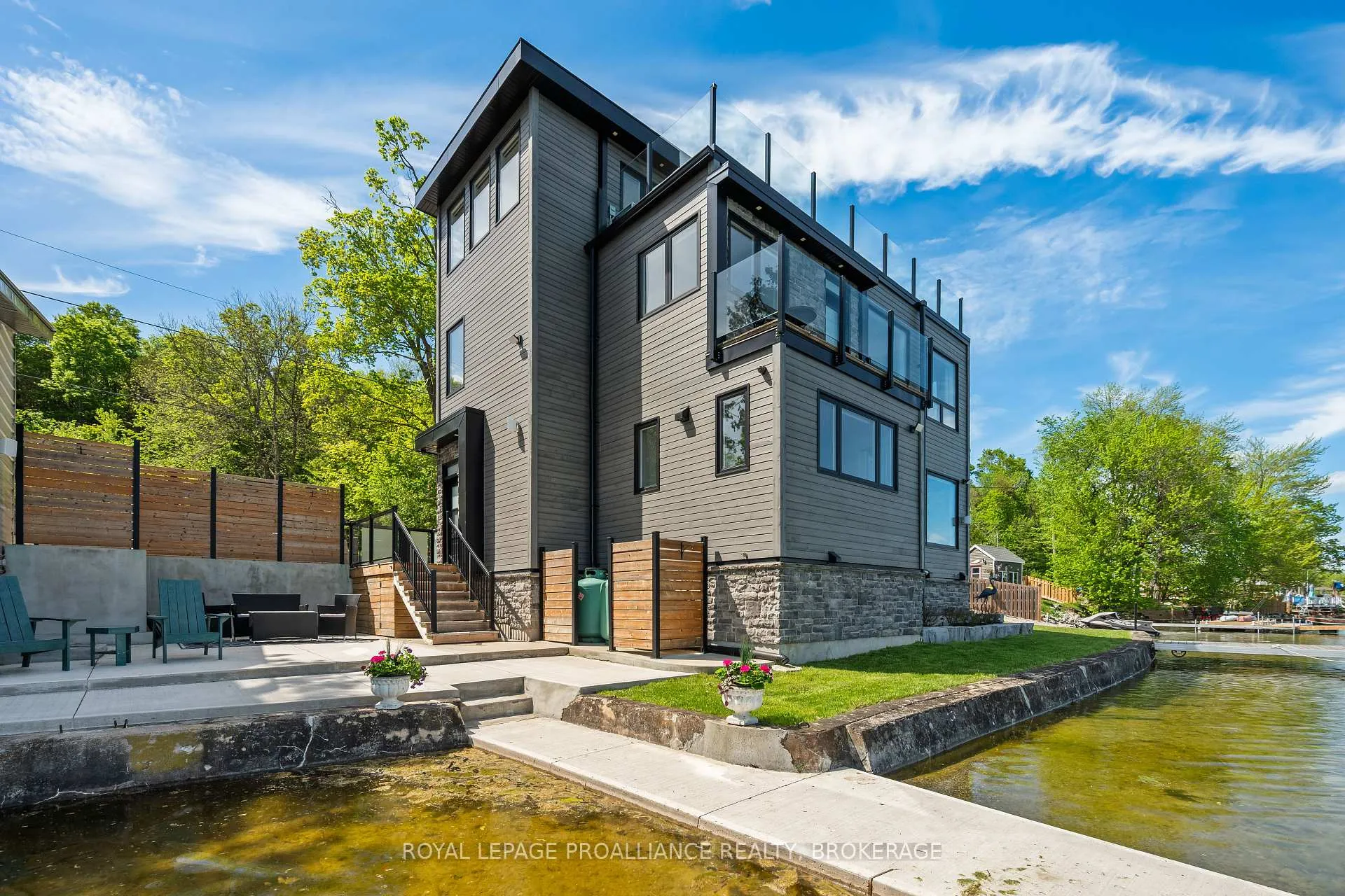 Photo 45 of 3370 Loughborough Drive, Kingston, City North of 401 — HOMEH
