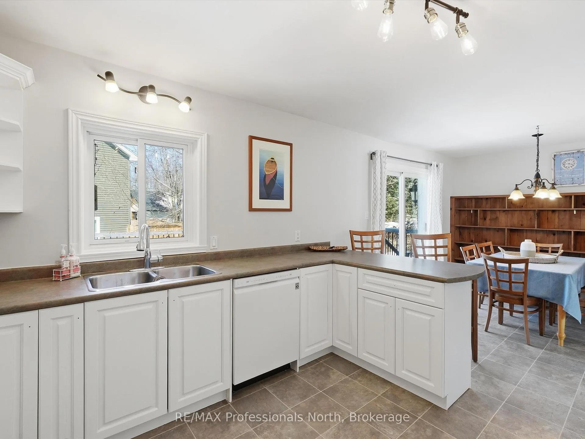 Photo 10 of 1 Glendale Road, Bracebridge, Monck (Bracebridge) — HOMEH
