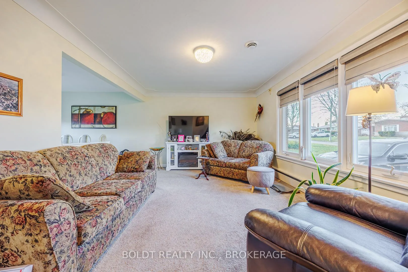 Photo 8 of 24 Winslow Crescent, Thorold, Thorold Downtown — HOMEH