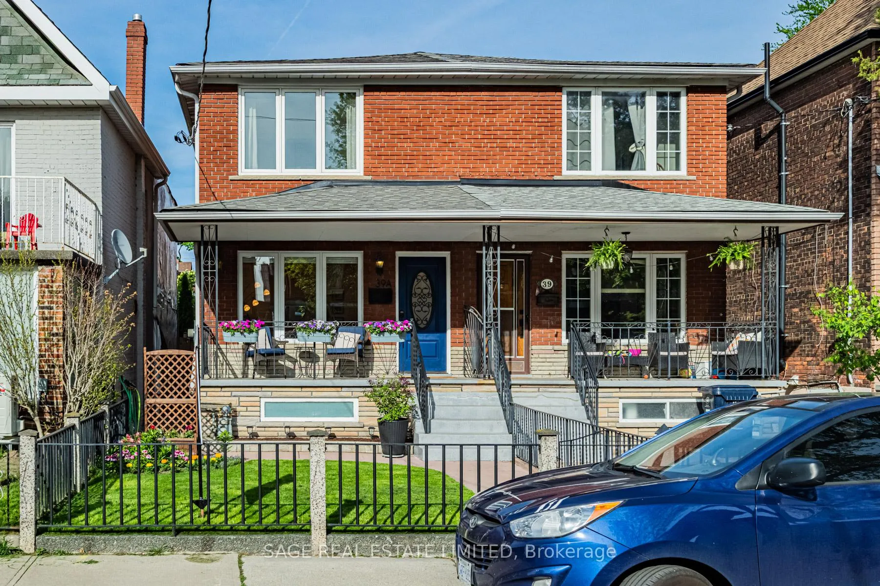 Photo 2 of 39A Uxbridge Avenue, Toronto, Weston-Pellam Park — HOMEH
