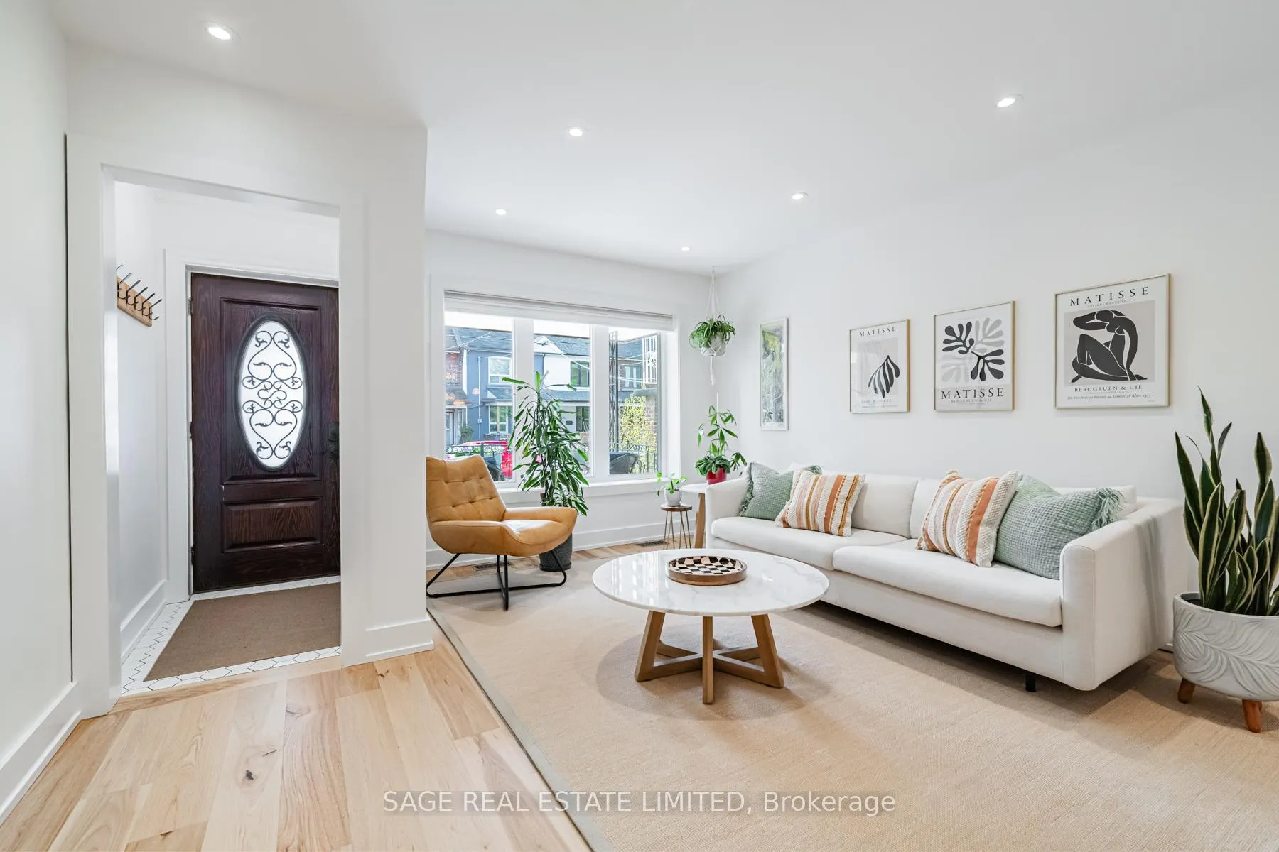 Photo 5 of 39A Uxbridge Avenue, Toronto, Weston-Pellam Park — HOMEH
