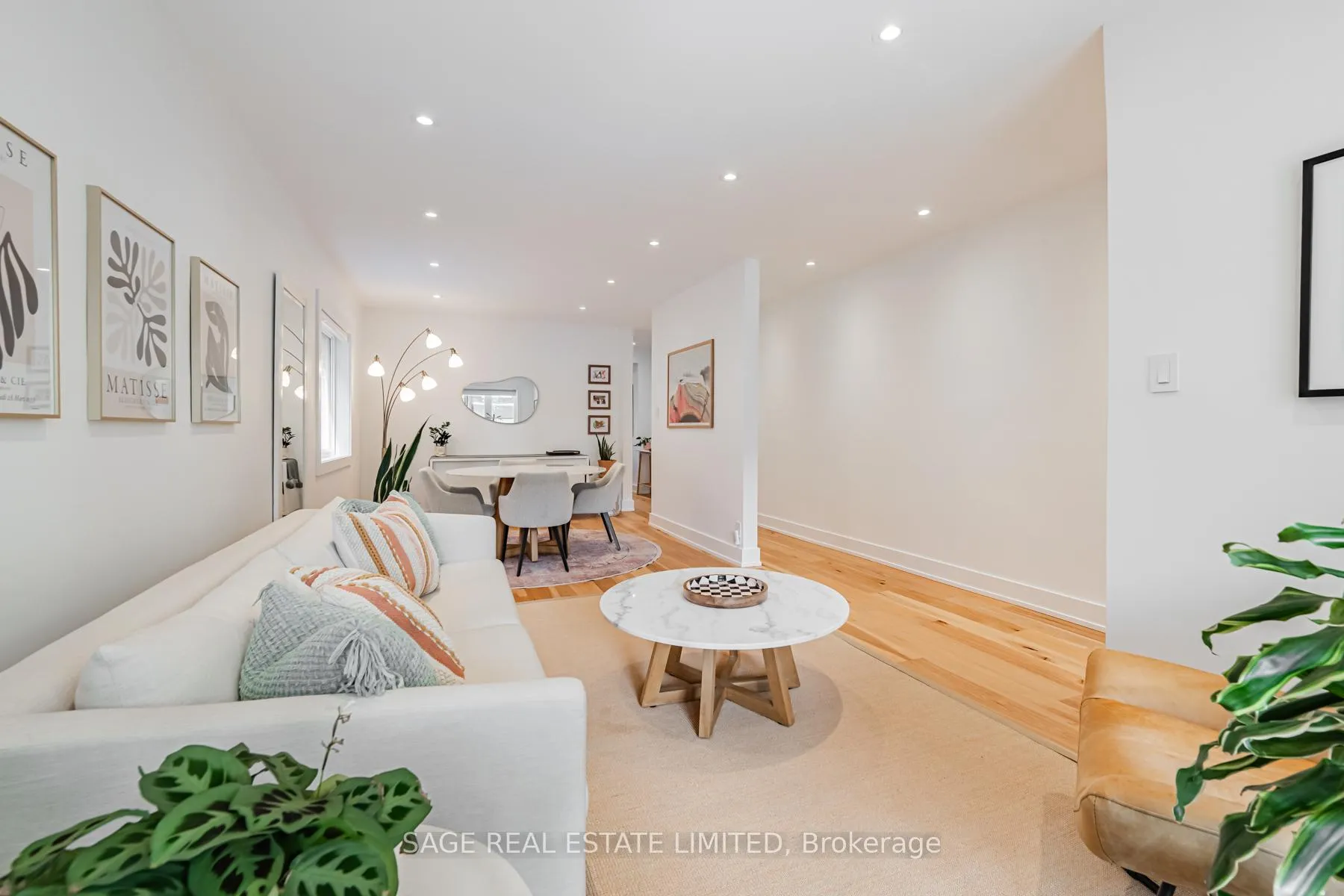 Photo 7 of 39A Uxbridge Avenue, Toronto, Weston-Pellam Park — HOMEH