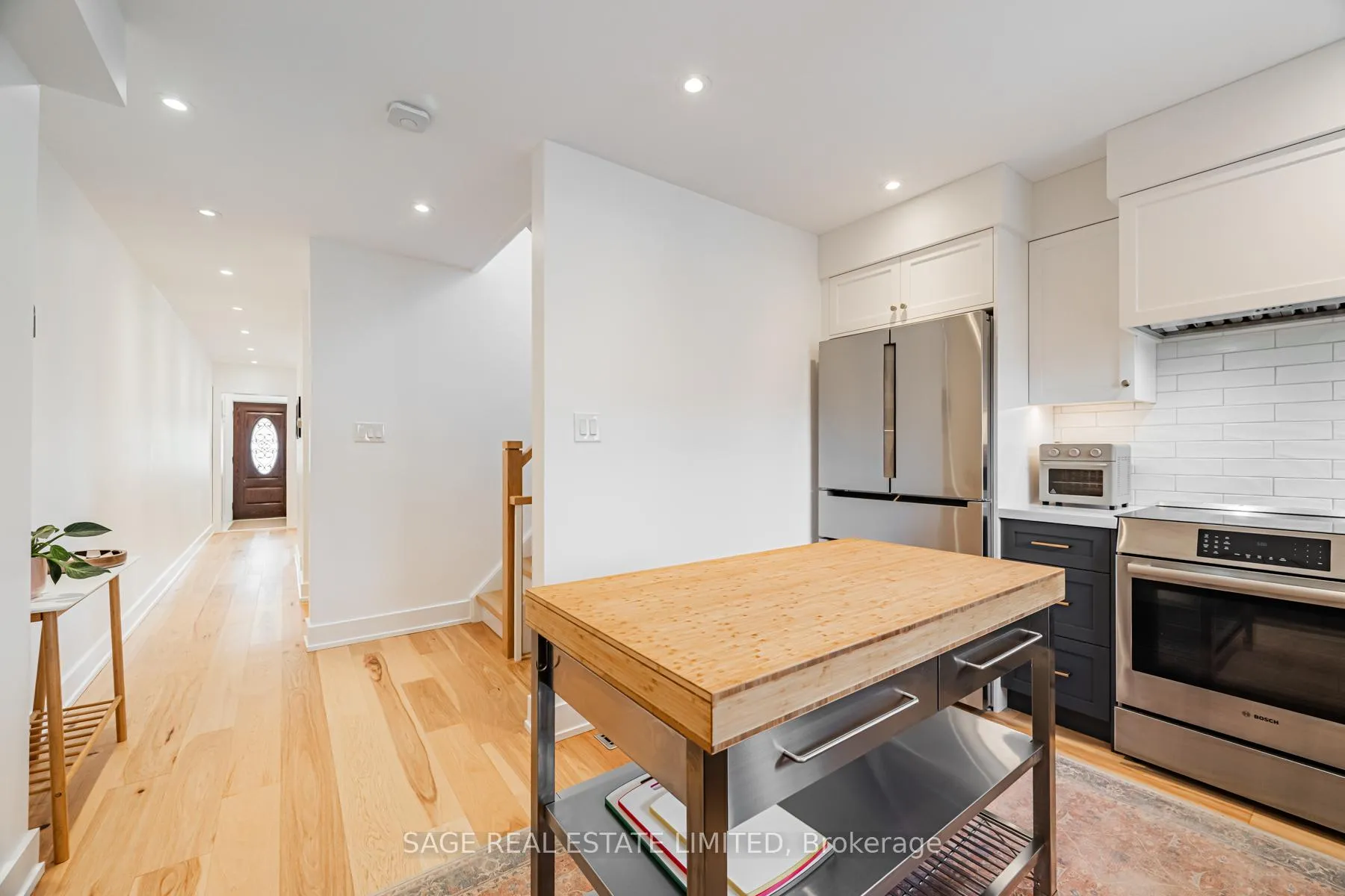 Photo 11 of 39A Uxbridge Avenue, Toronto, Weston-Pellam Park — HOMEH