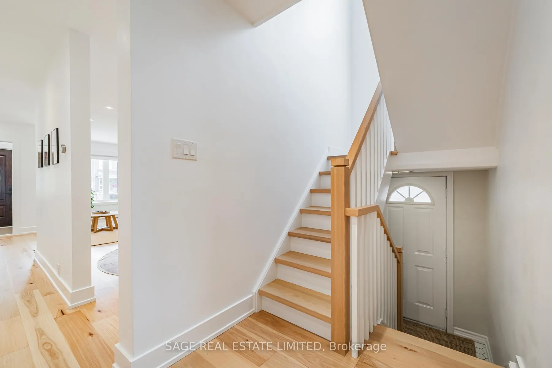 Photo 16 of 39A Uxbridge Avenue, Toronto, Weston-Pellam Park — HOMEH
