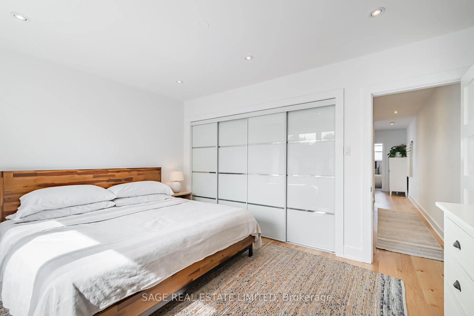 Photo 20 of 39A Uxbridge Avenue, Toronto, Weston-Pellam Park — HOMEH