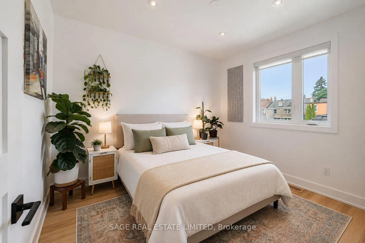 Photo 25 of 39A Uxbridge Avenue, Toronto, Weston-Pellam Park — HOMEH