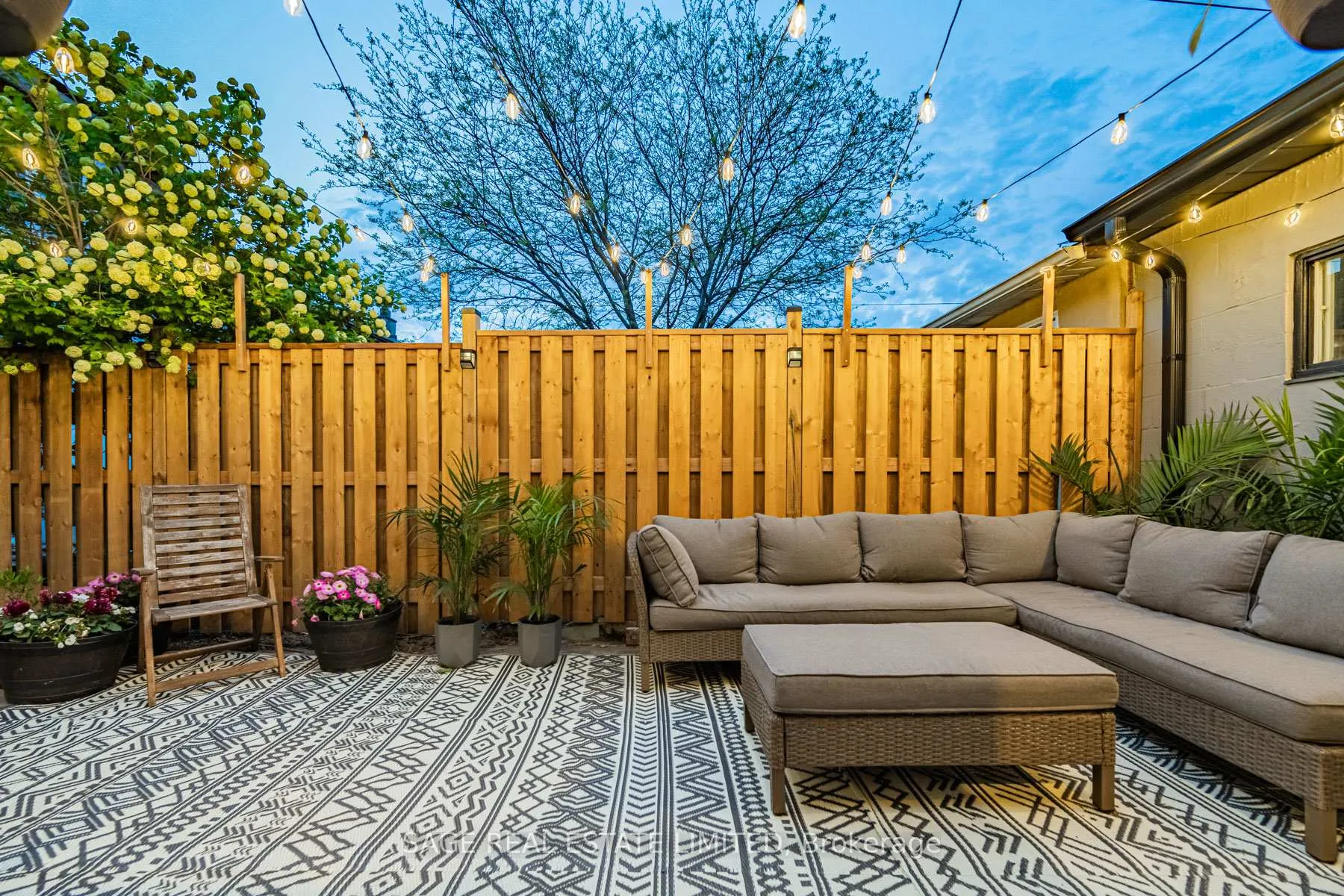Photo 46 of 39A Uxbridge Avenue, Toronto, Weston-Pellam Park — HOMEH