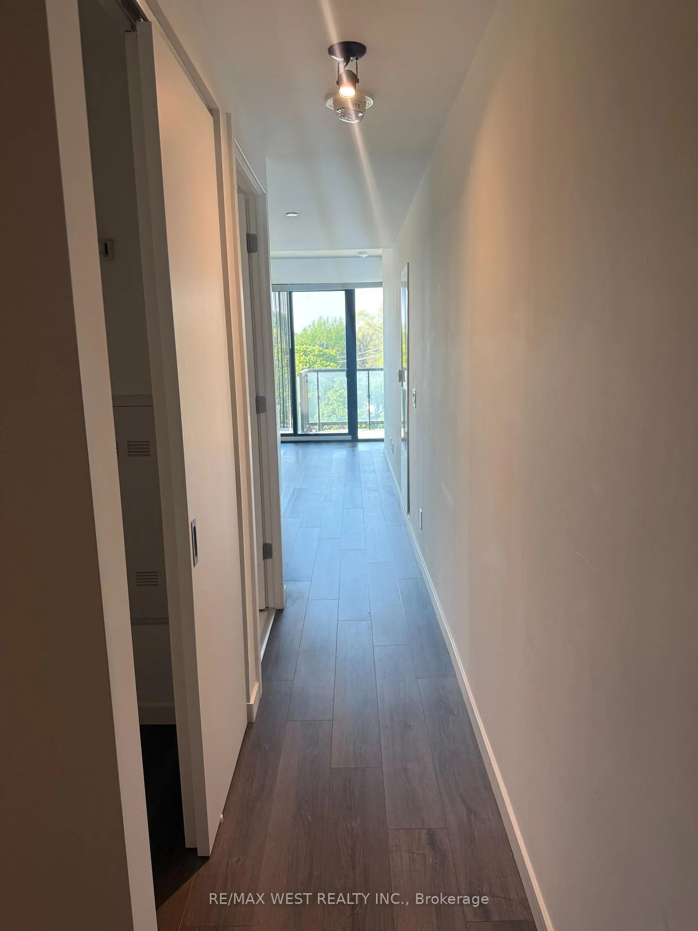 Photo 2 of Unit 407, 7 Smith Crescent, Etobicoke, Stonegate-Queensway — HOMEH