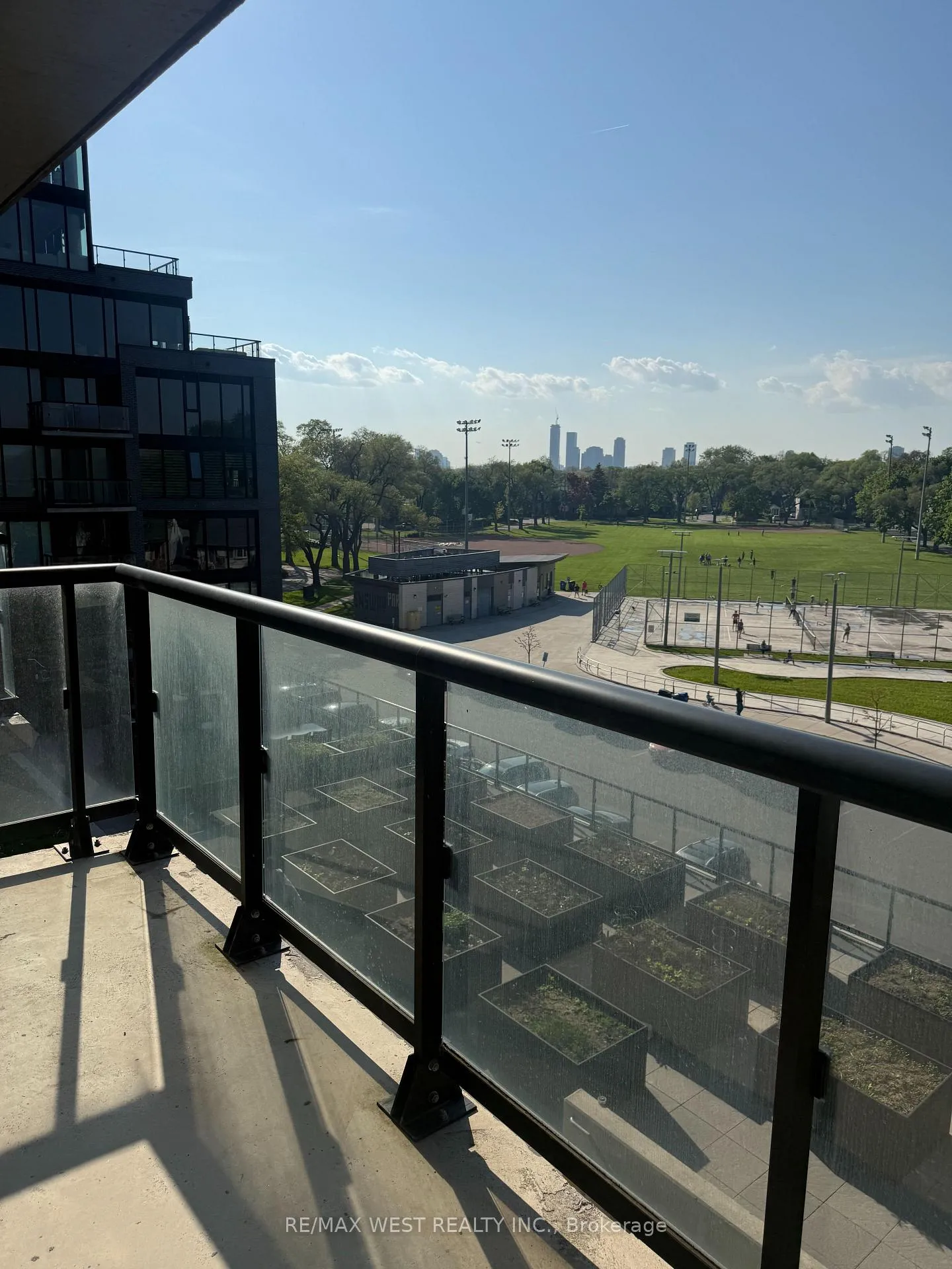 Photo 18 of Unit 407, 7 Smith Crescent, Etobicoke, Stonegate-Queensway — HOMEH