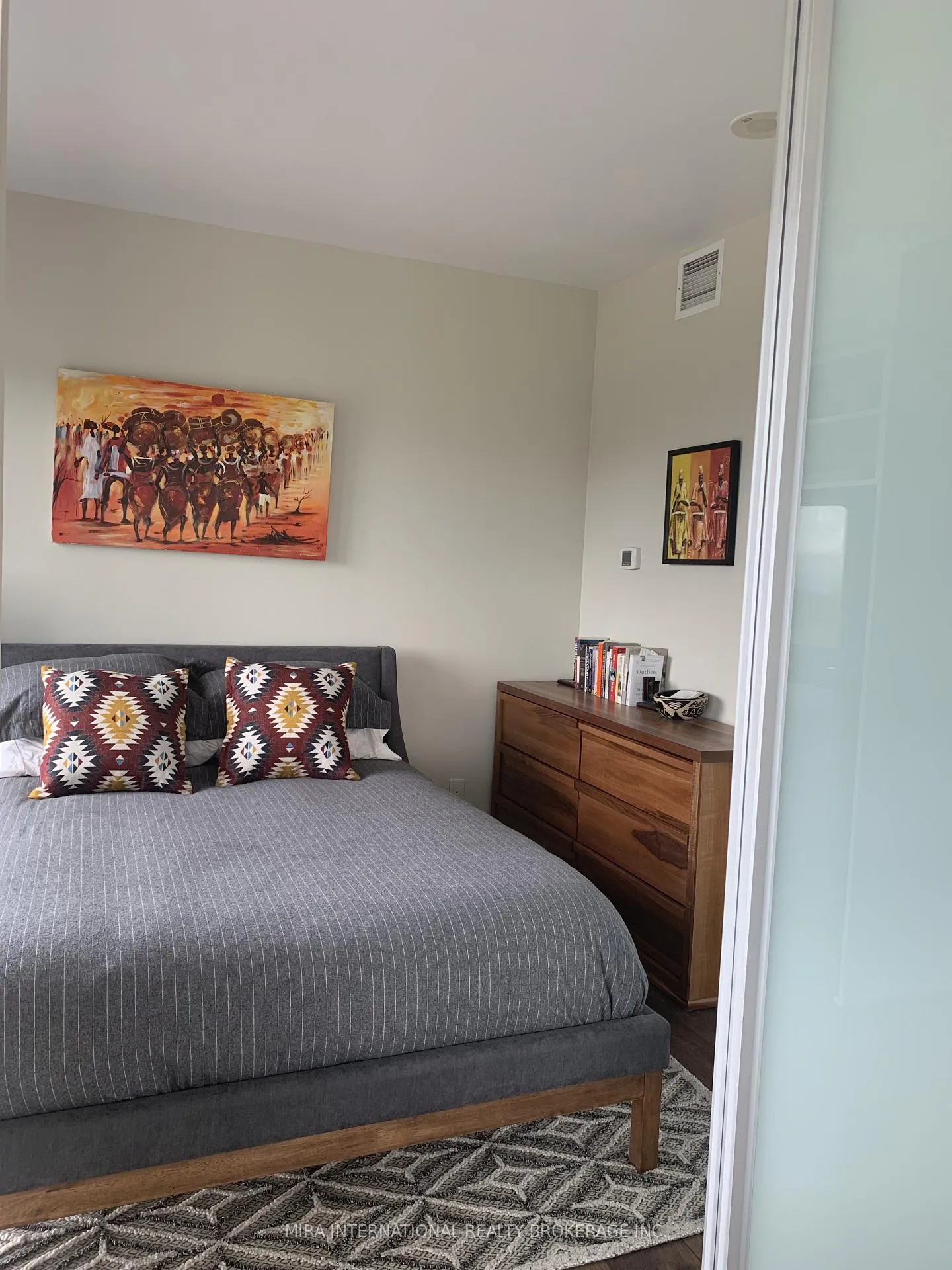 Photo 9 of Unit 1313, 103 The Queensway Avenue, Toronto, High Park-Swansea — HOMEH