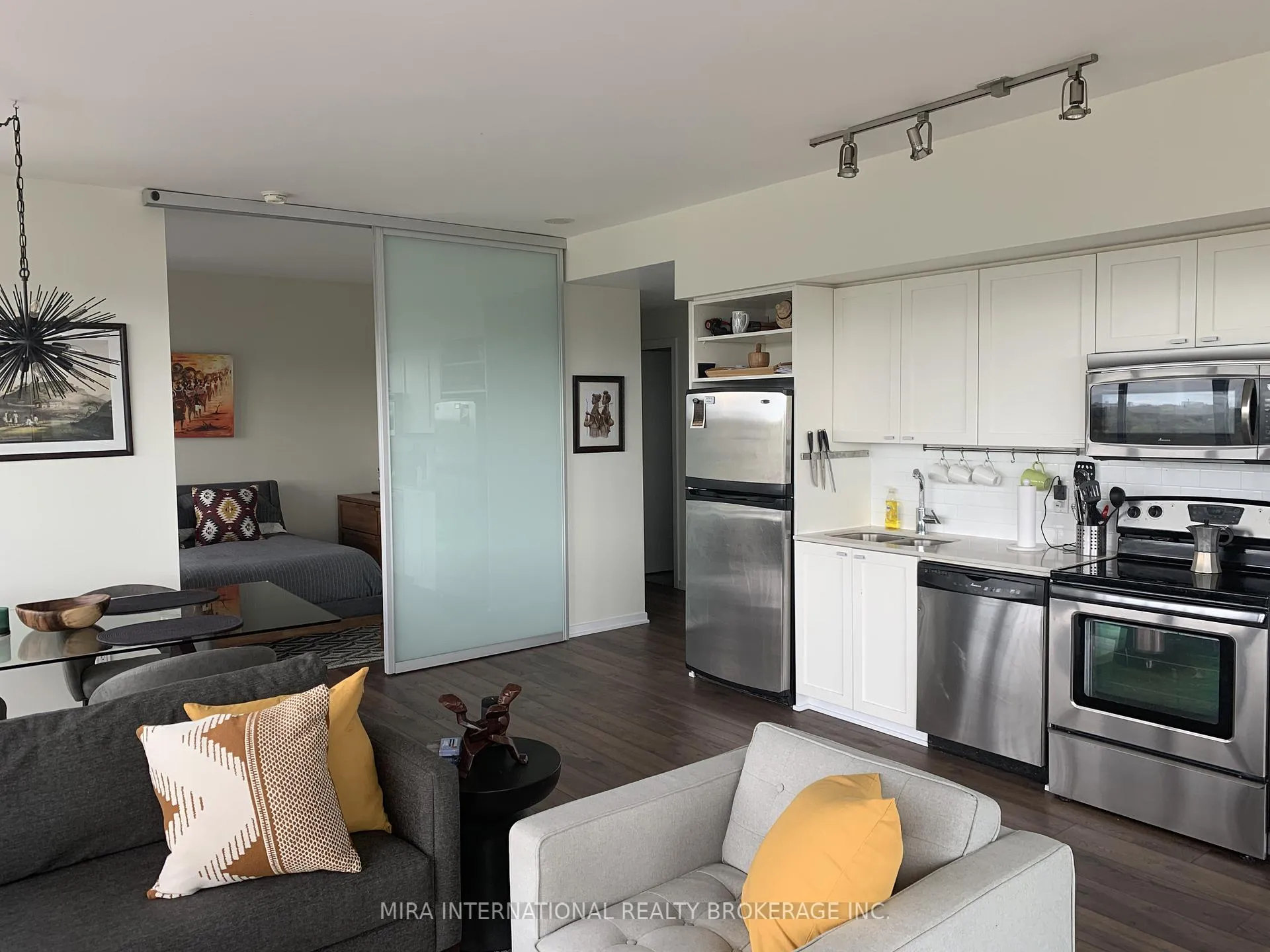 Photo 12 of Unit 1313, 103 The Queensway Avenue, Toronto, High Park-Swansea — HOMEH