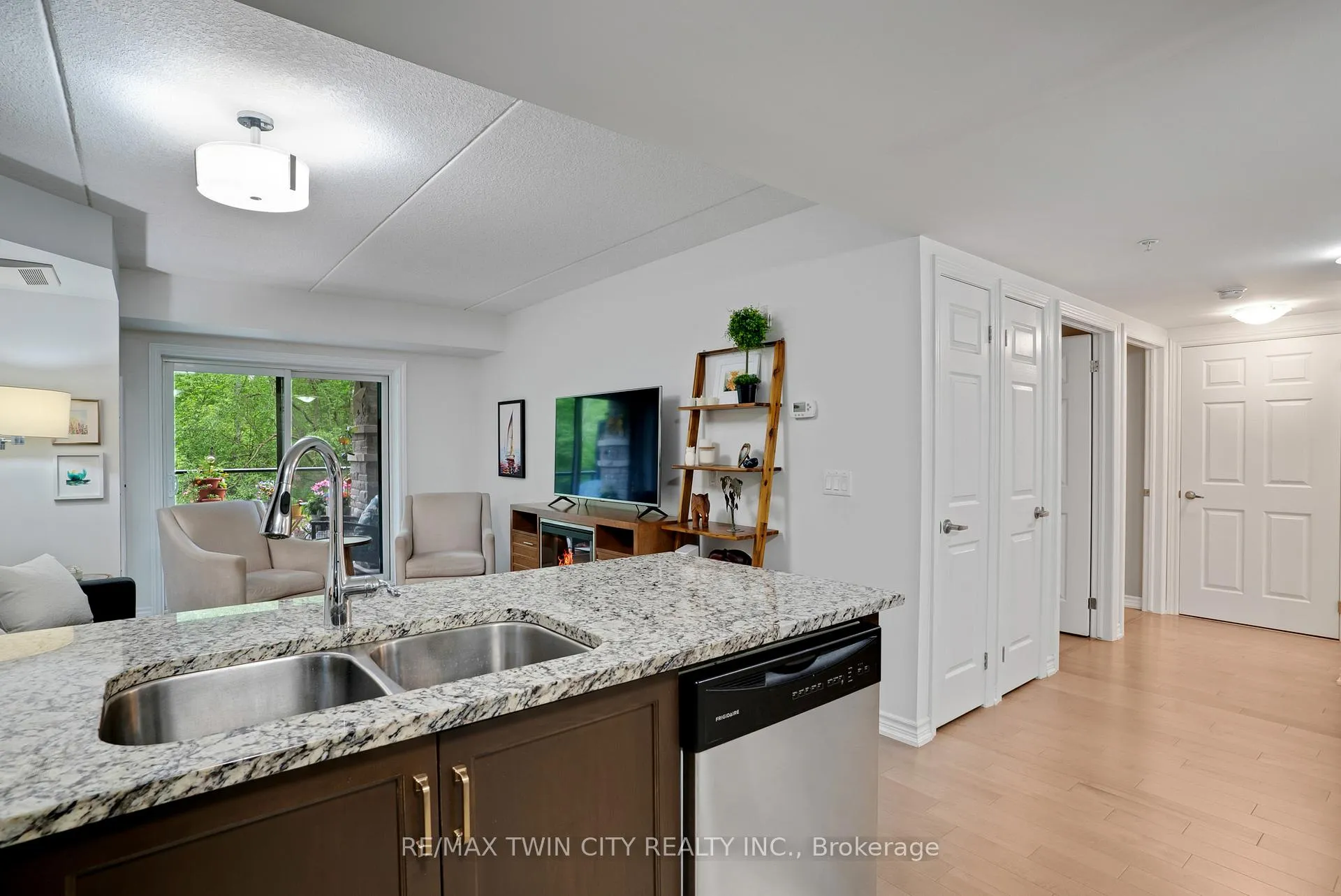 Photo 13 of Unit LL06, 50 Bryan Court, Kitchener, Grand River South — HOMEH