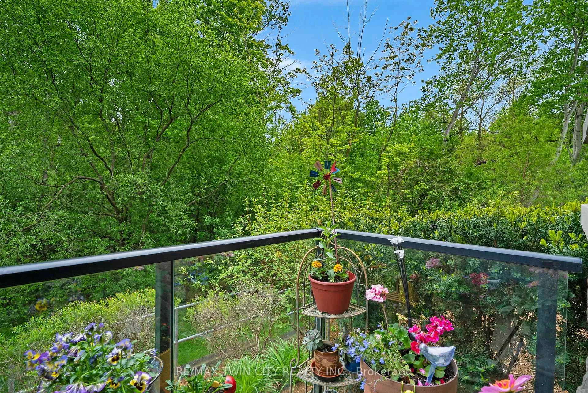 Photo 29 of Unit LL06, 50 Bryan Court, Kitchener, Grand River South — HOMEH